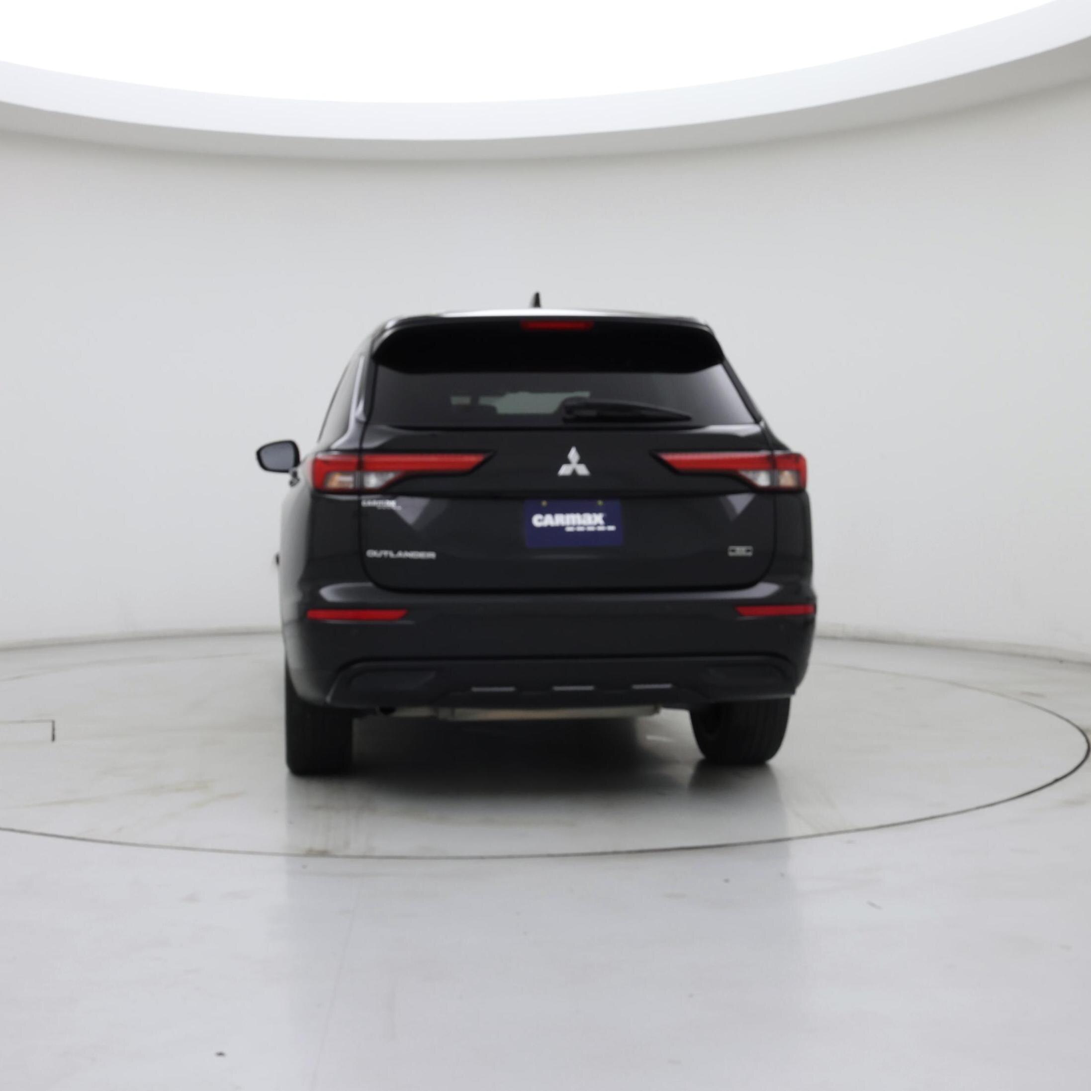 Thumbnail: 2023 Mitsubishi Outlander - 6