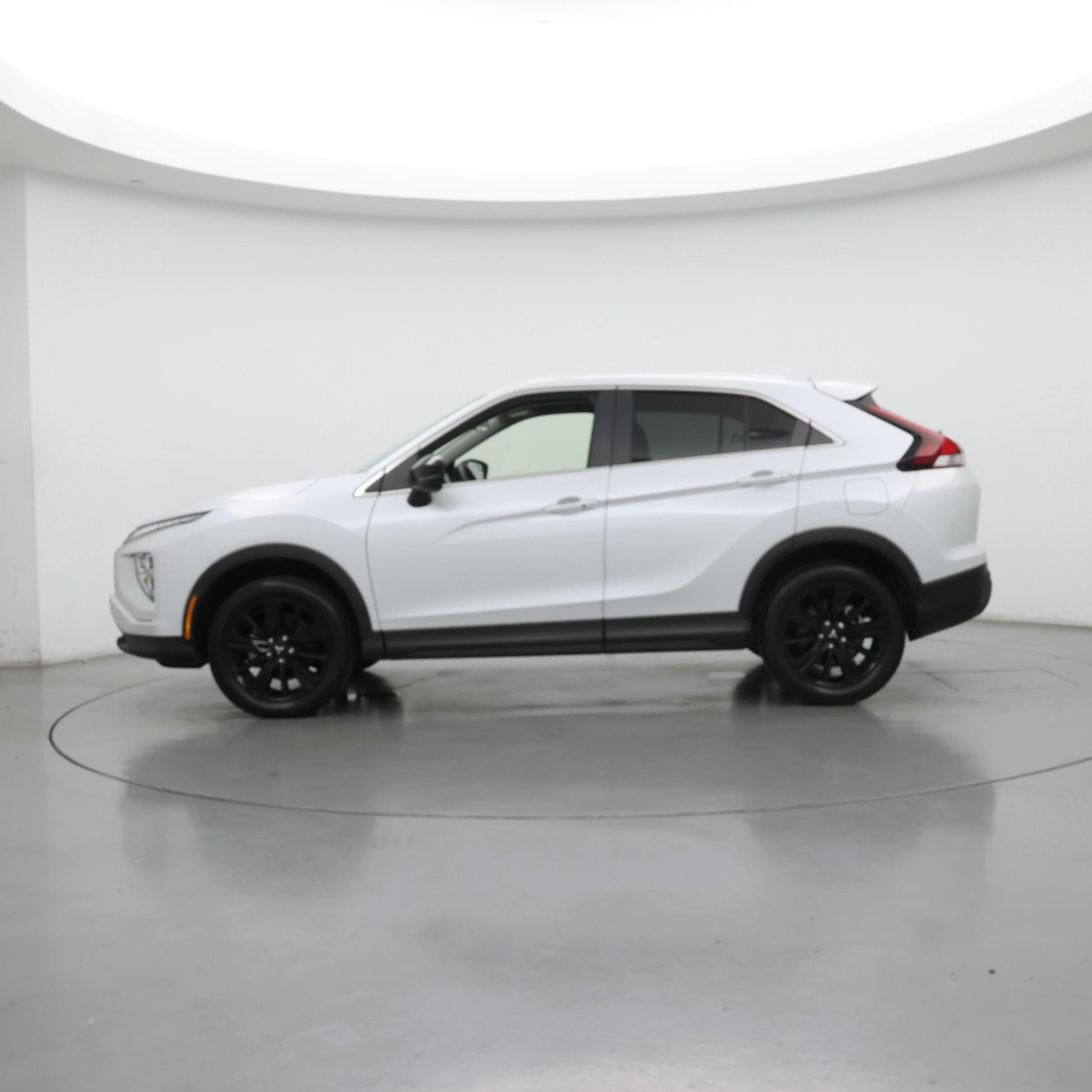 Thumbnail: 2024 Mitsubishi Eclipse Cross - 3