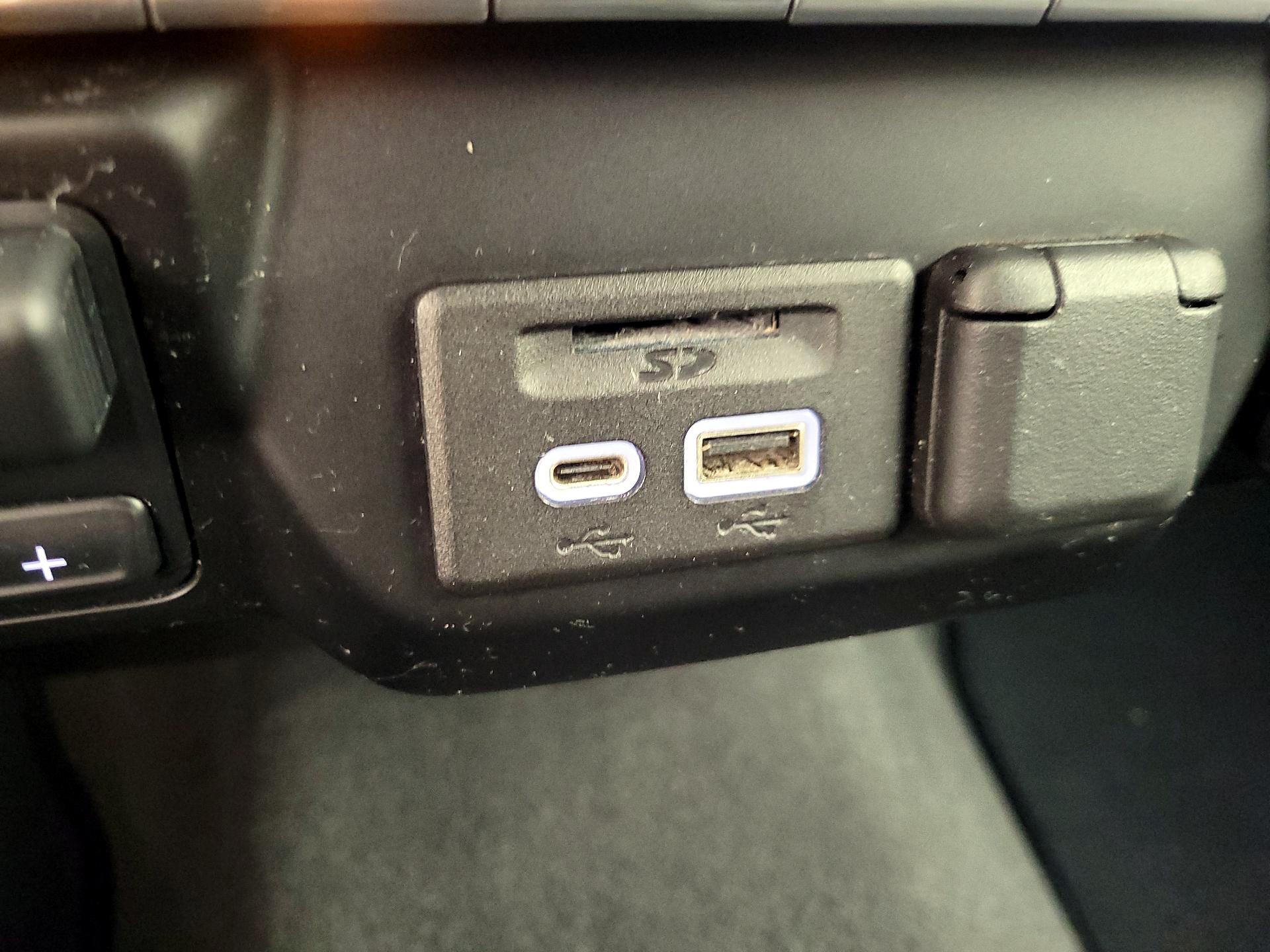 Thumbnail: 2021 Chevrolet Silverado 1500 - 18