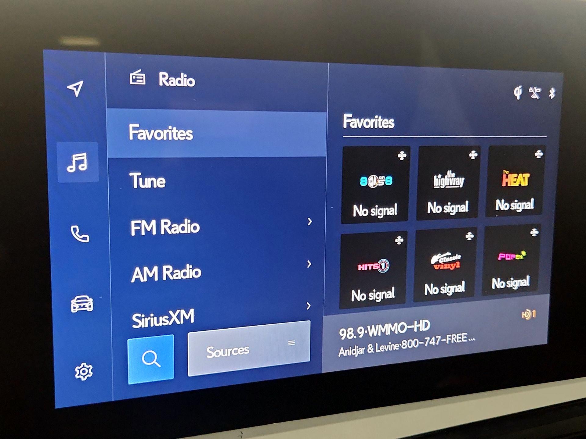 Thumbnail: 2023 Lexus ES - 15