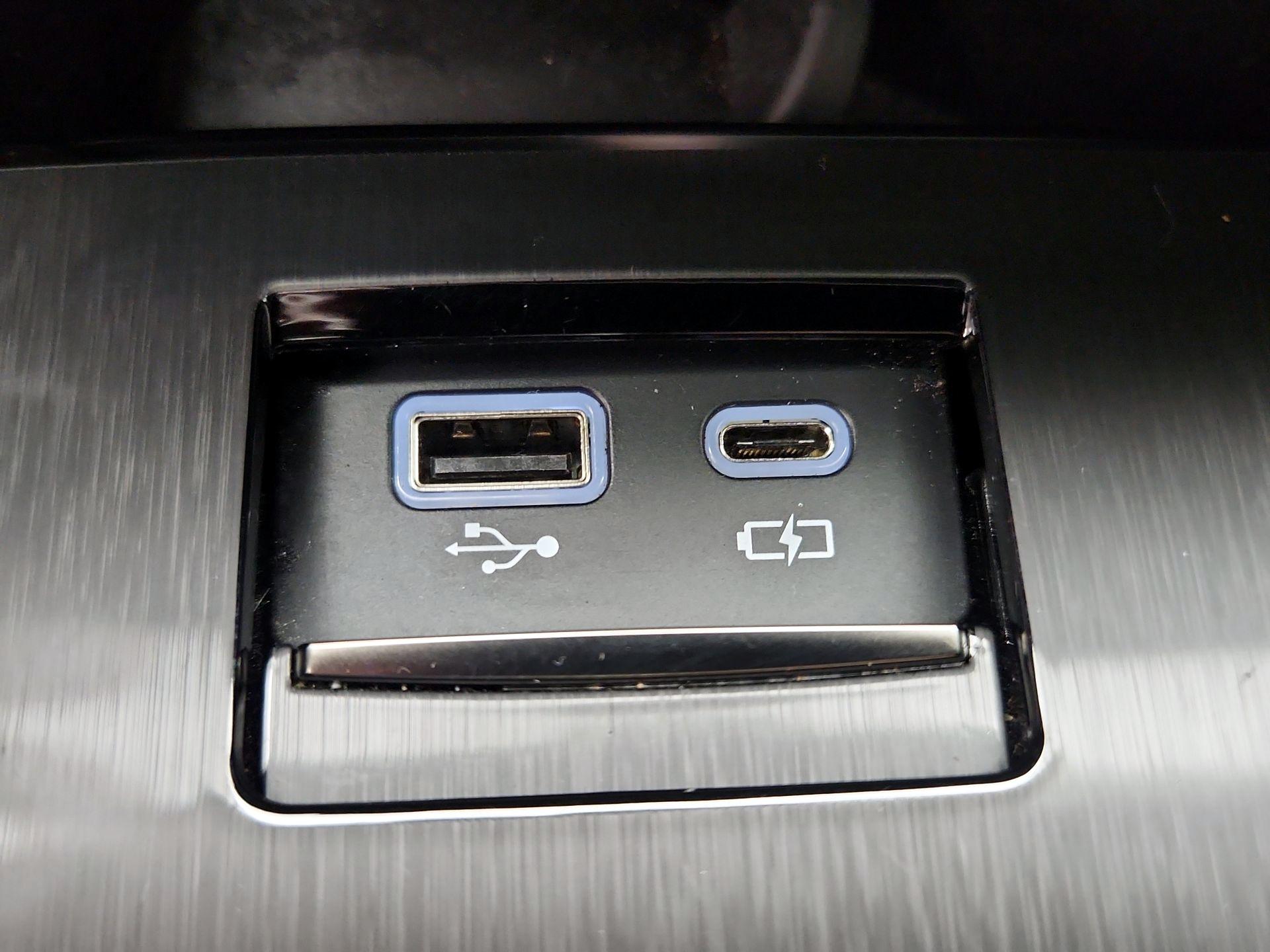 Thumbnail: 2023 Lexus ES - 18