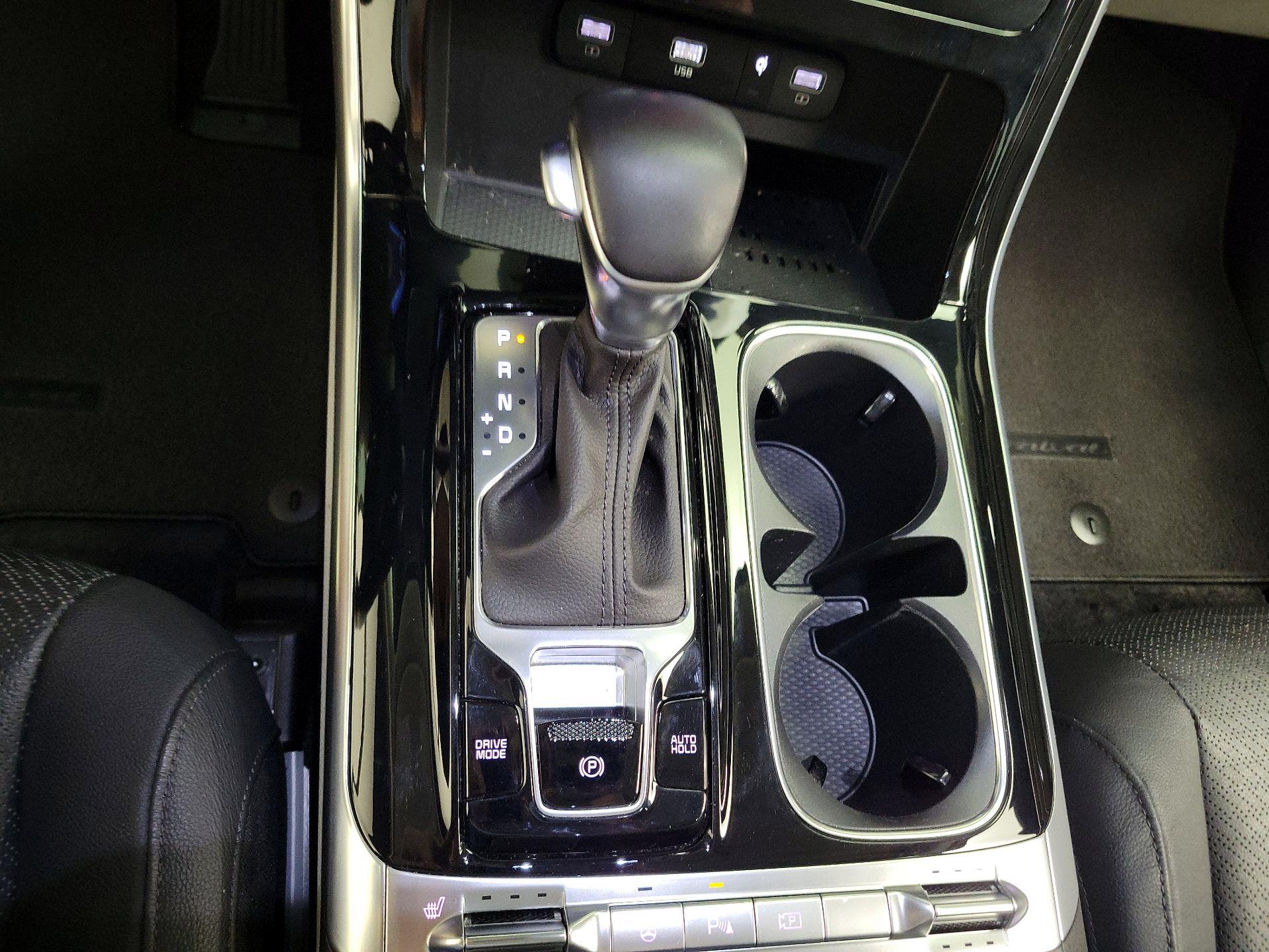 Thumbnail: 2023 Kia Carnival - 18