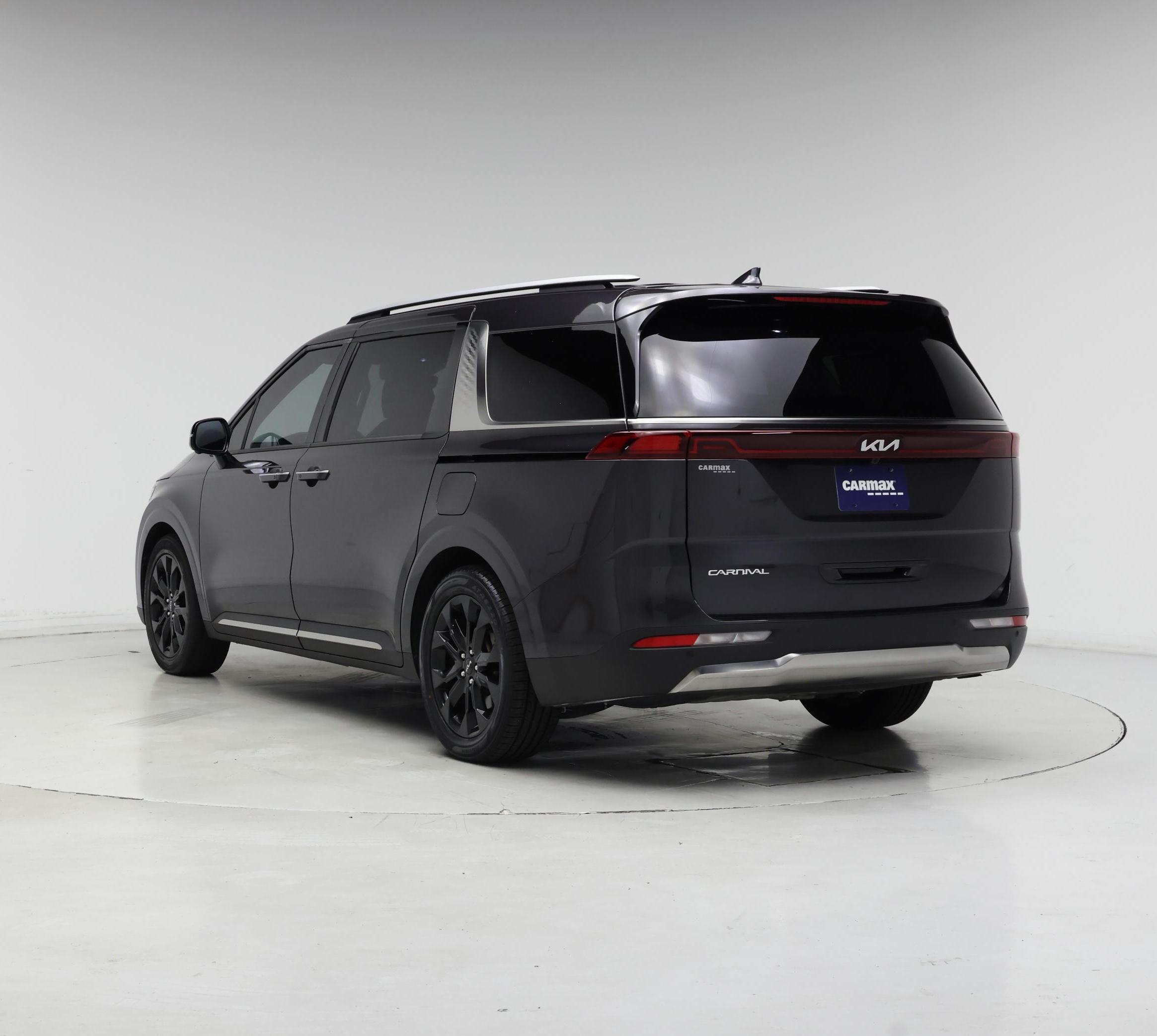 Thumbnail: 2023 Kia Carnival - 2