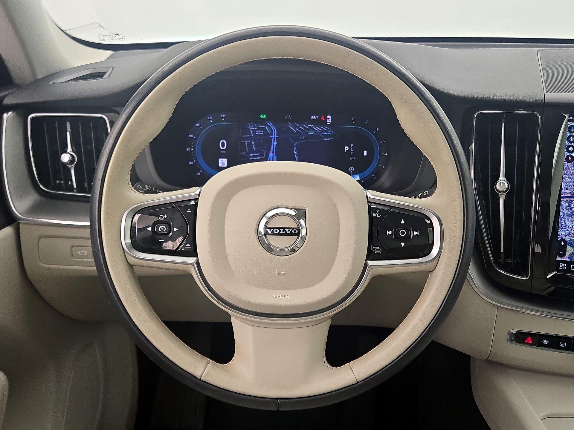 Thumbnail: 2024 Volvo XC60 - 10