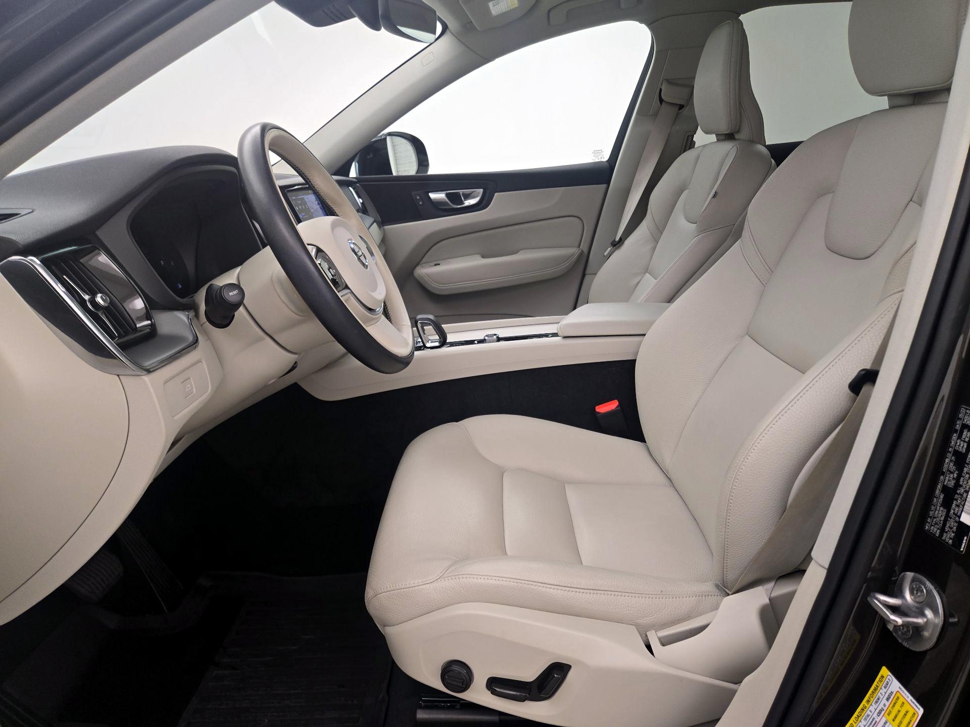 Thumbnail: 2024 Volvo XC60 - 11