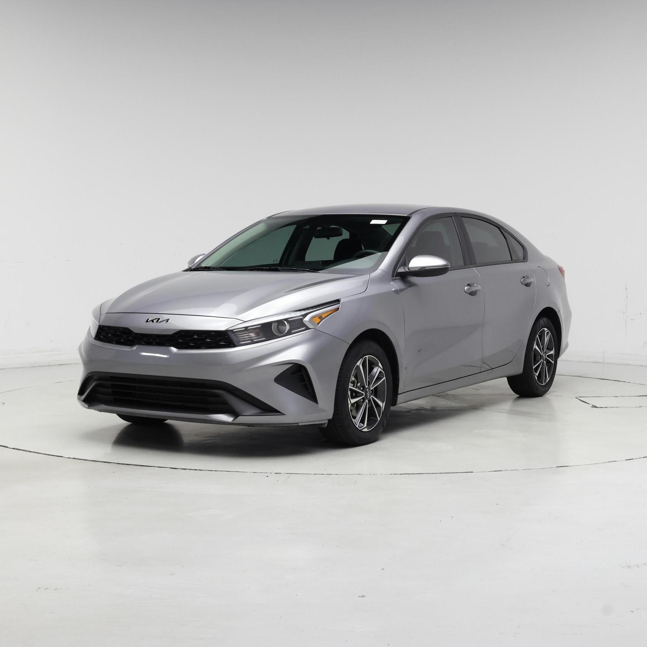 Thumbnail: 2024 Kia Forte - 4