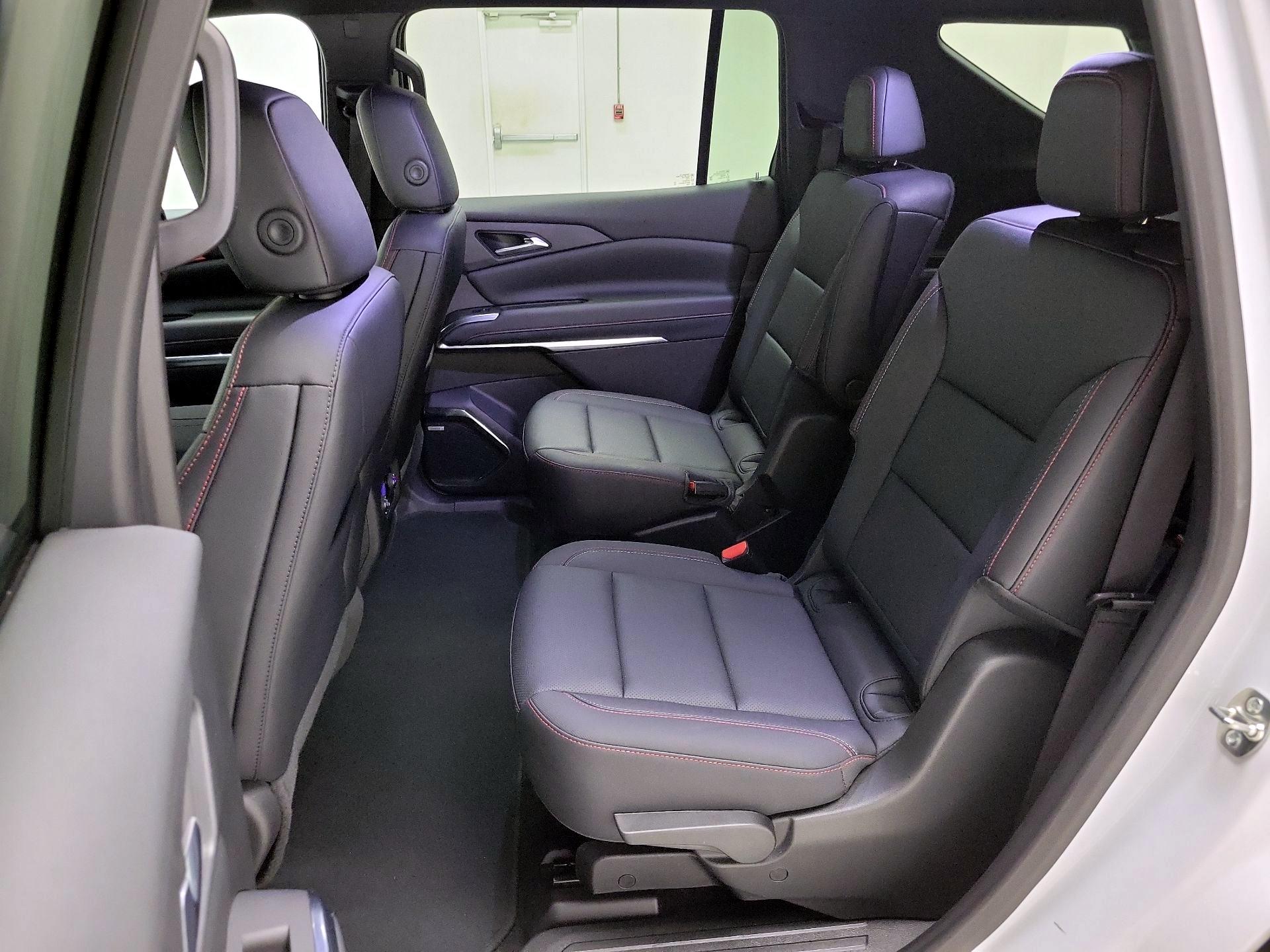 Thumbnail: 2025 Chevrolet Traverse - 20