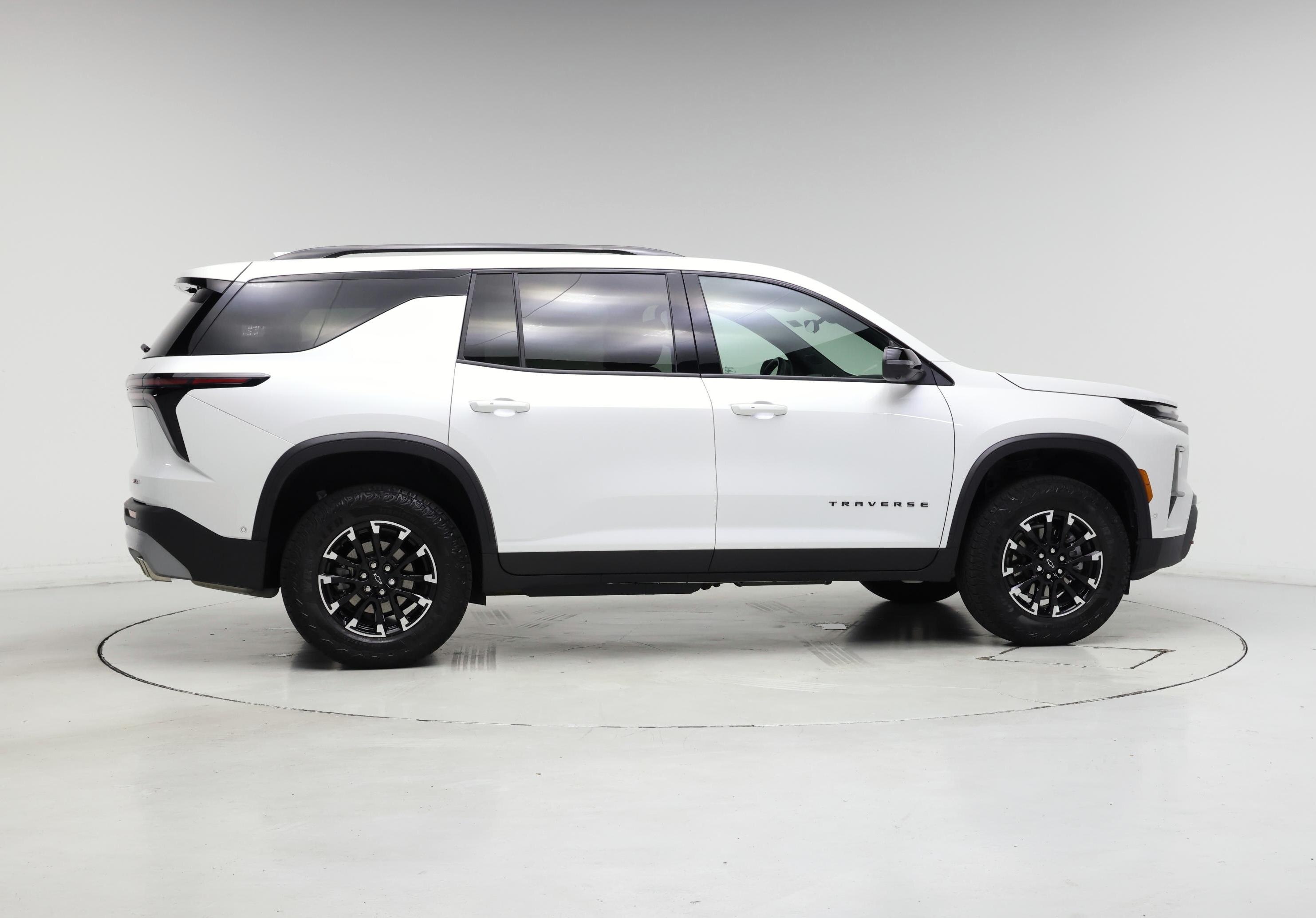 Thumbnail: 2025 Chevrolet Traverse - 7