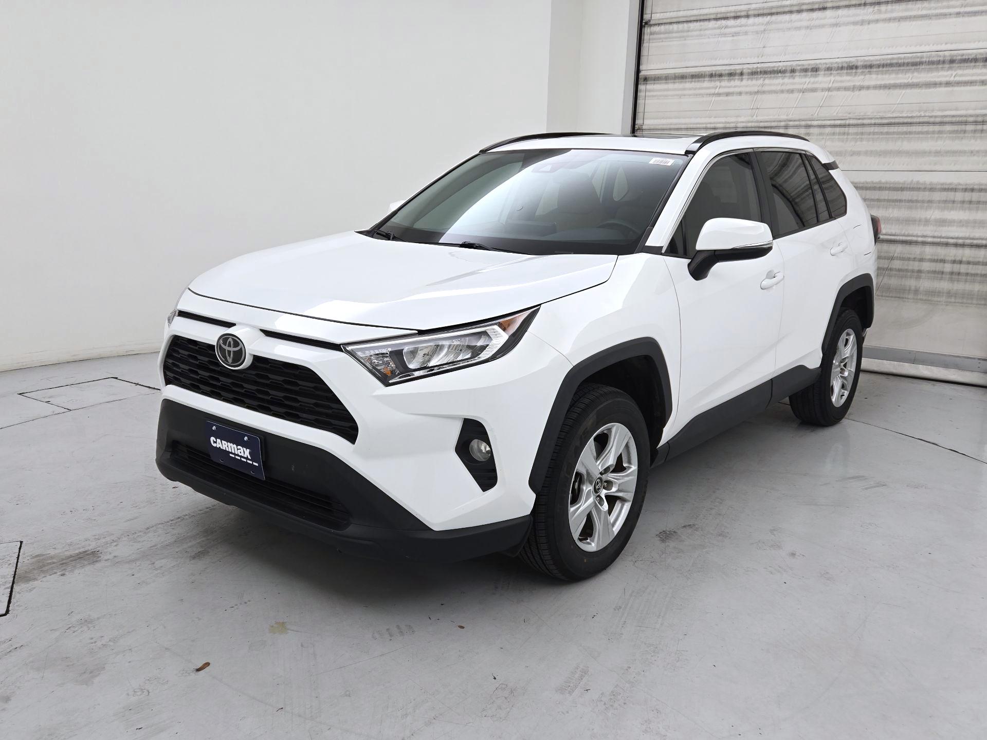 Thumbnail: 2020 Toyota RAV4 - 3