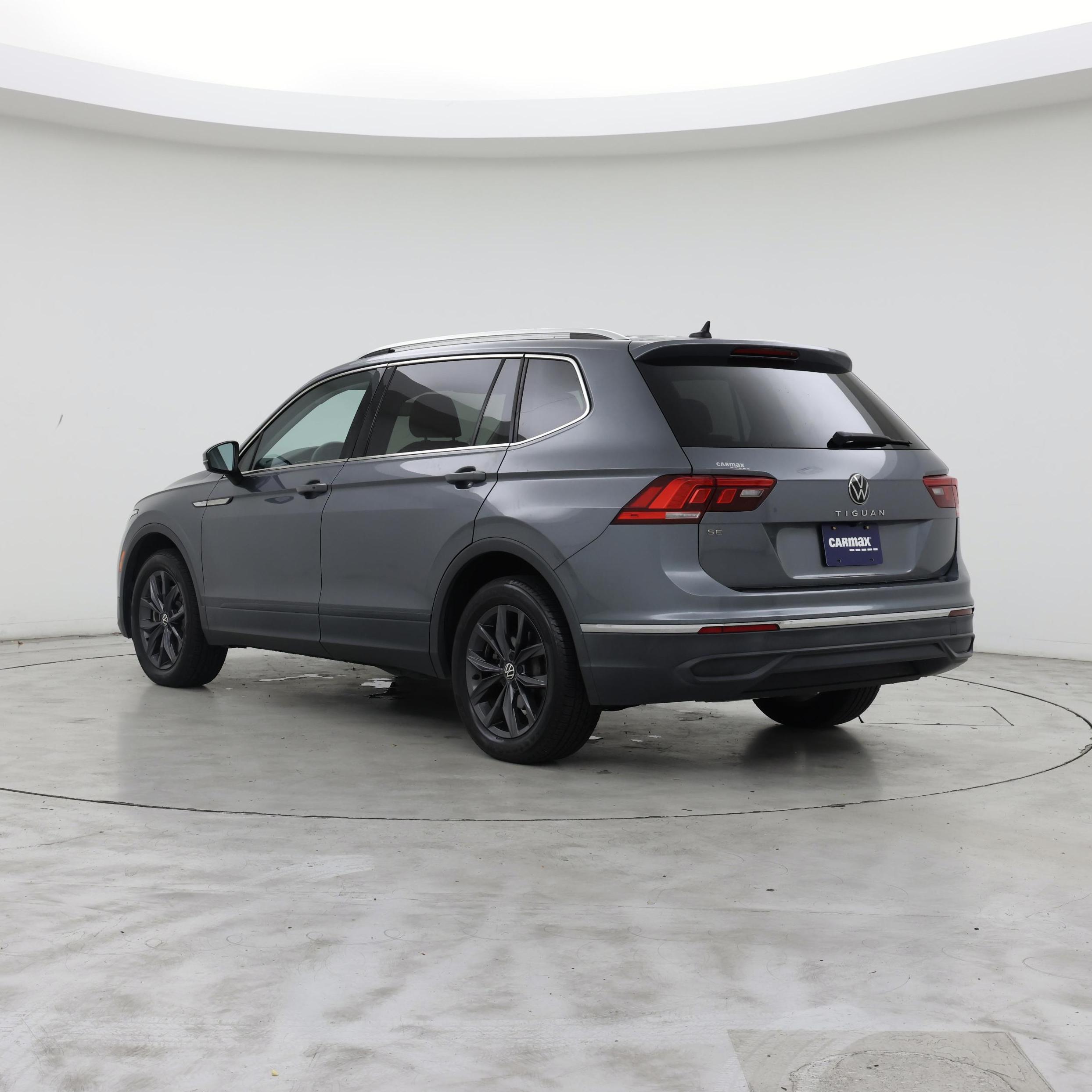Thumbnail: 2022 Volkswagen Tiguan - 2
