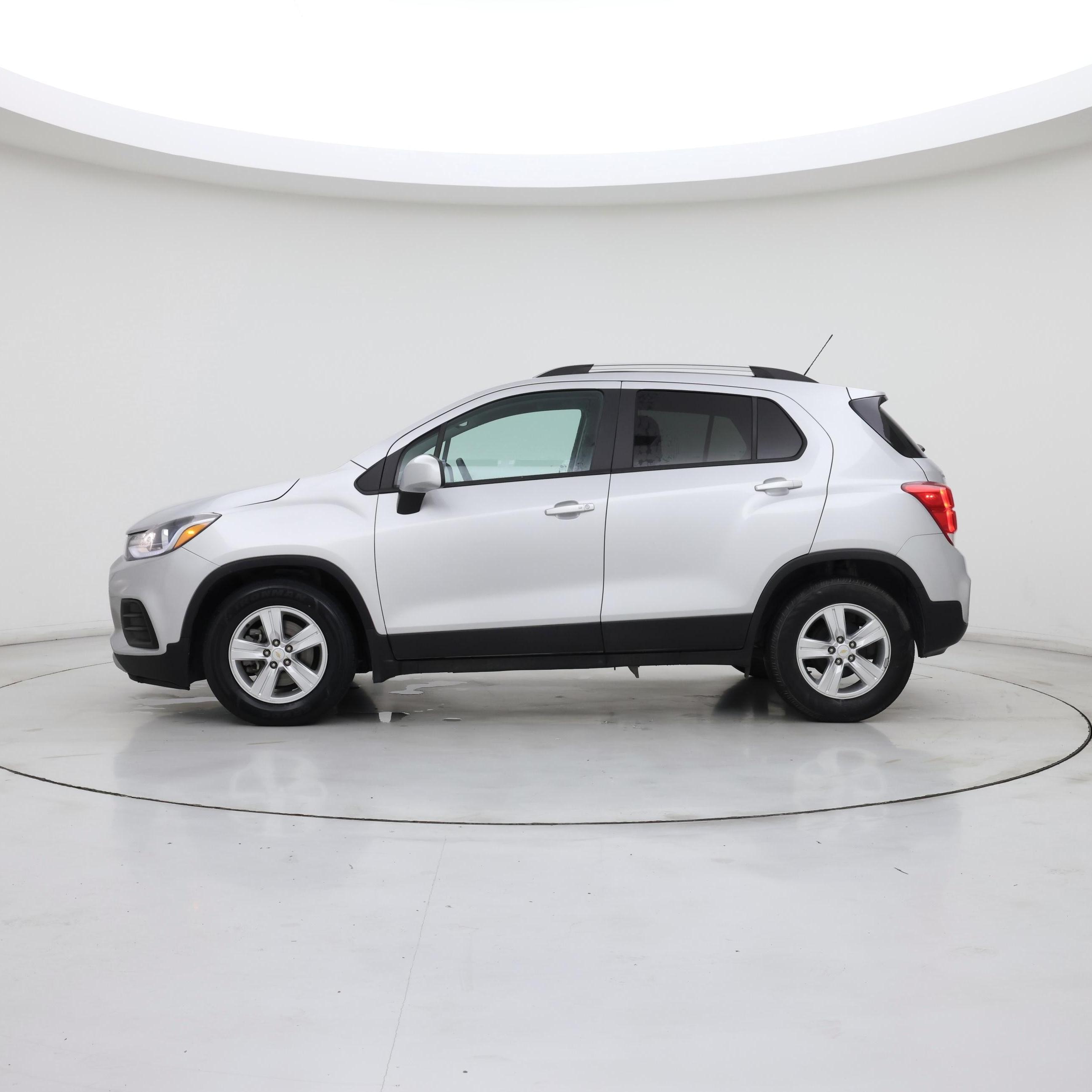 Thumbnail: 2021 Chevrolet Trax - 3