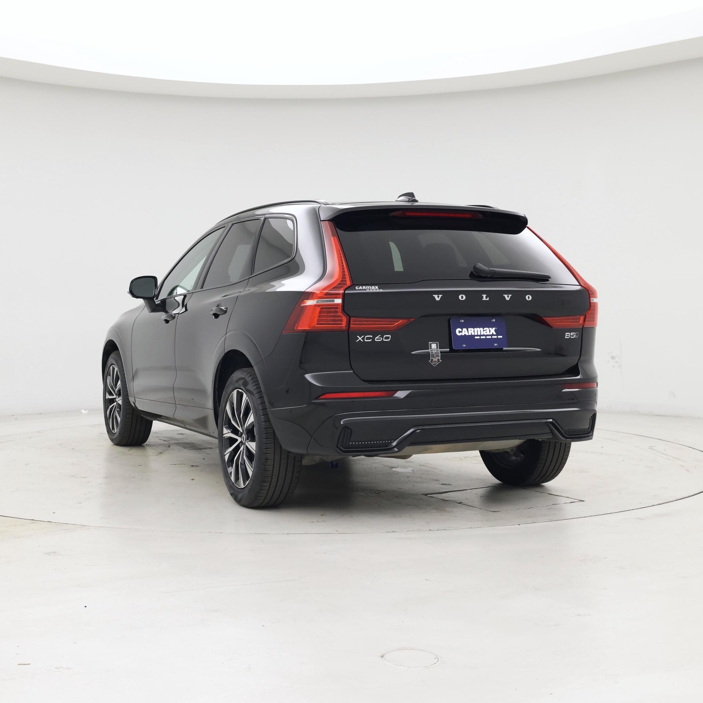 Thumbnail: 2025 Volvo XC60 - 2