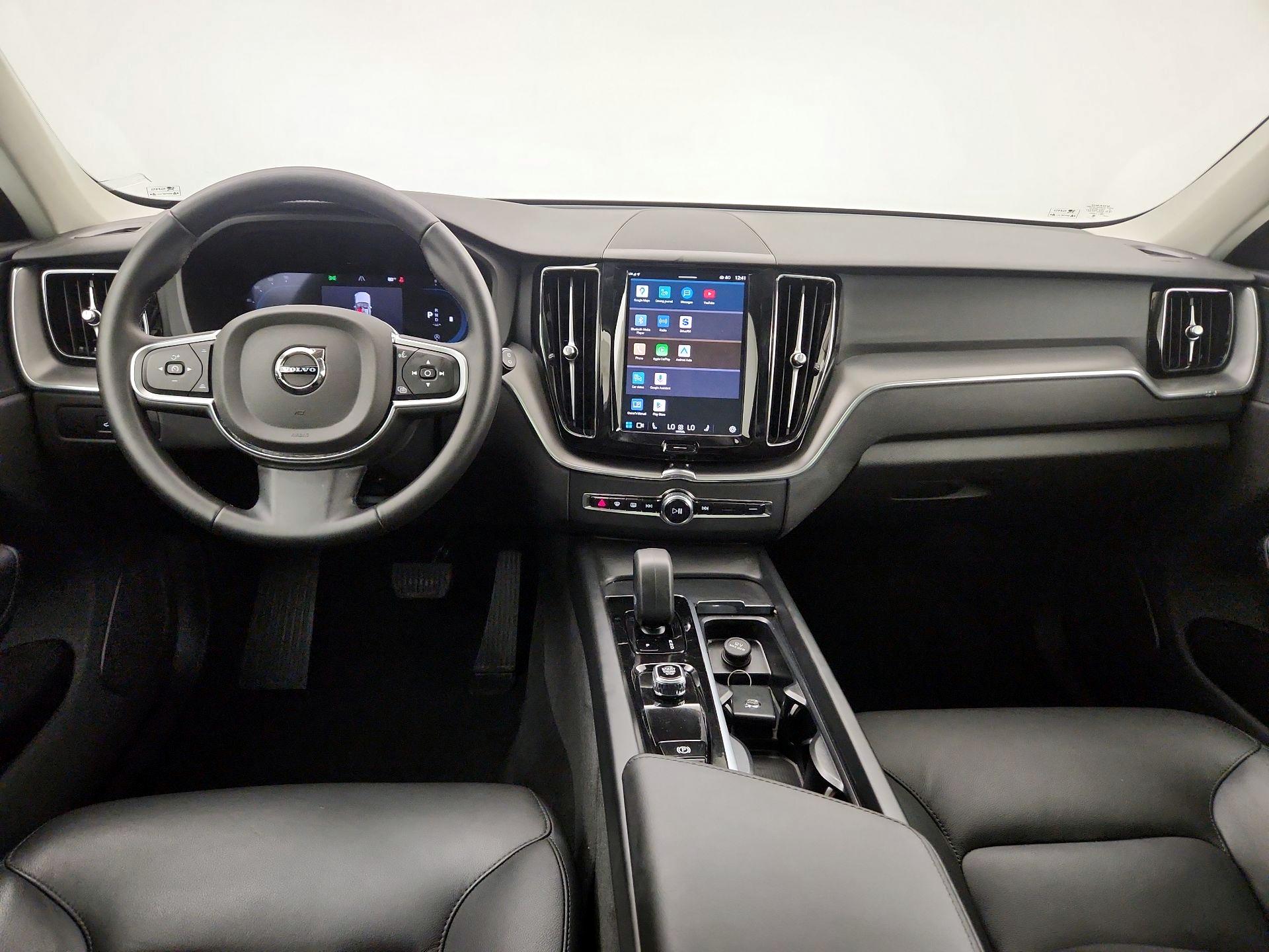 Thumbnail: 2025 Volvo XC60 - 9