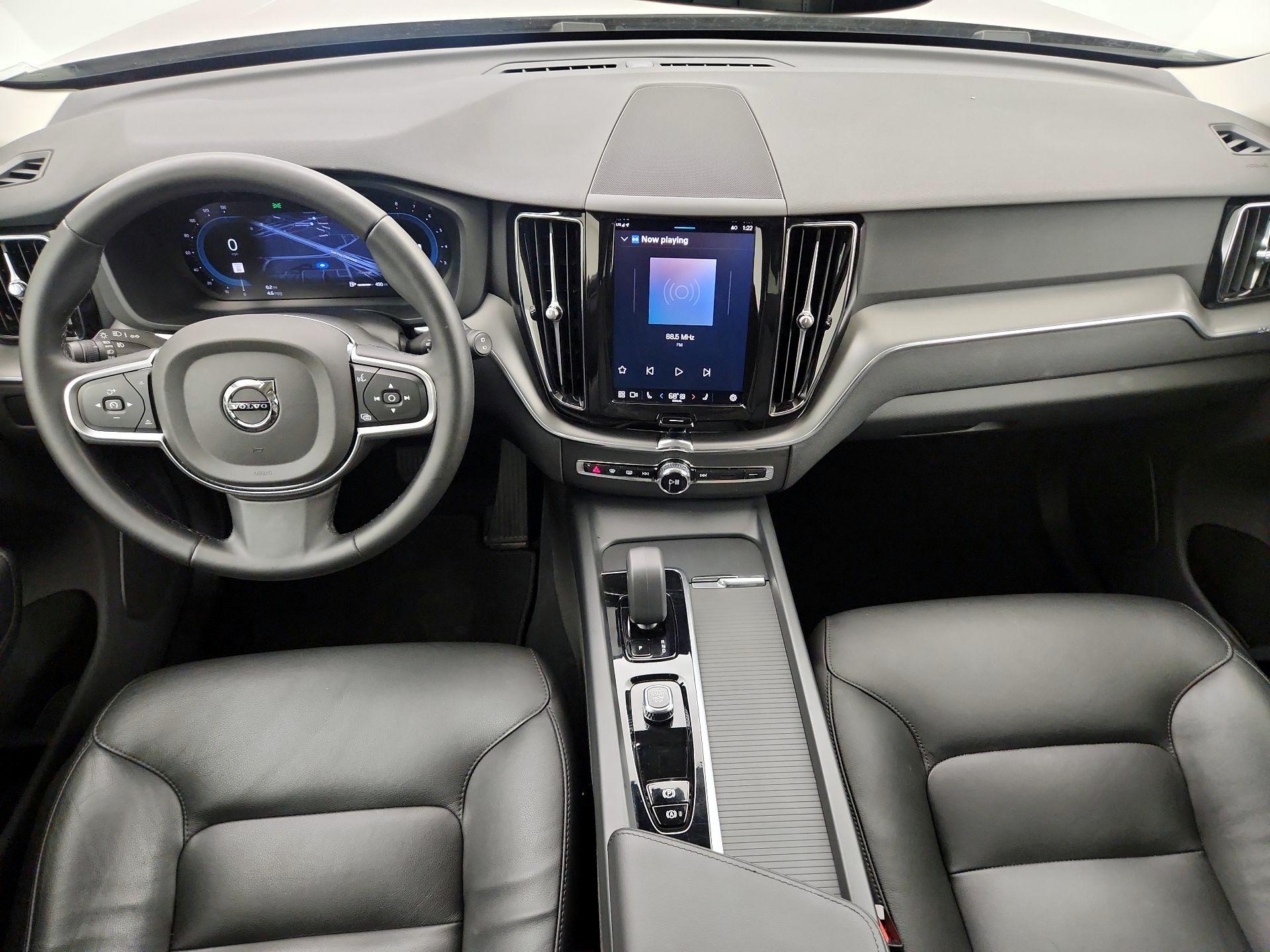 Thumbnail: 2025 Volvo XC60 - 9