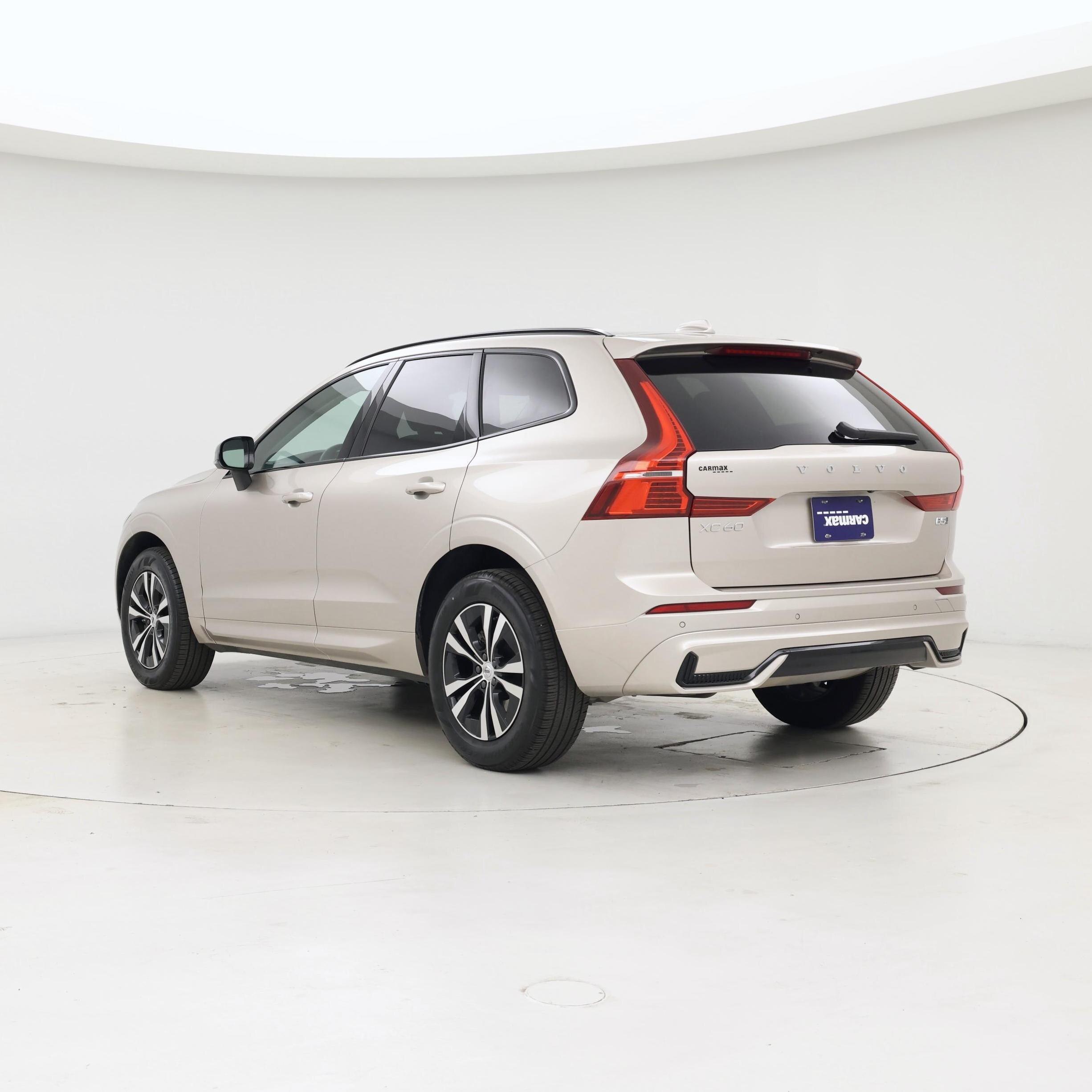 Thumbnail: 2025 Volvo XC60 - 2