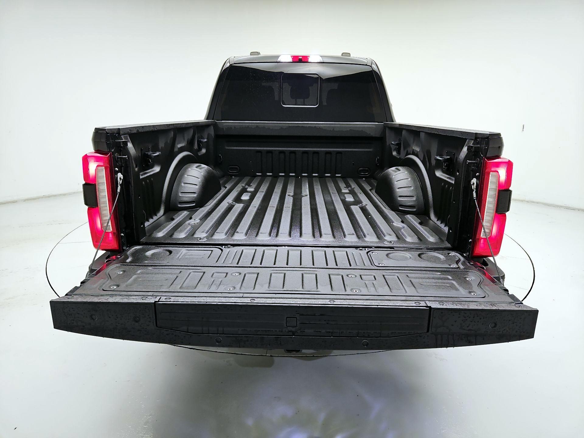 Thumbnail: 2023 Ford F-250 - 19