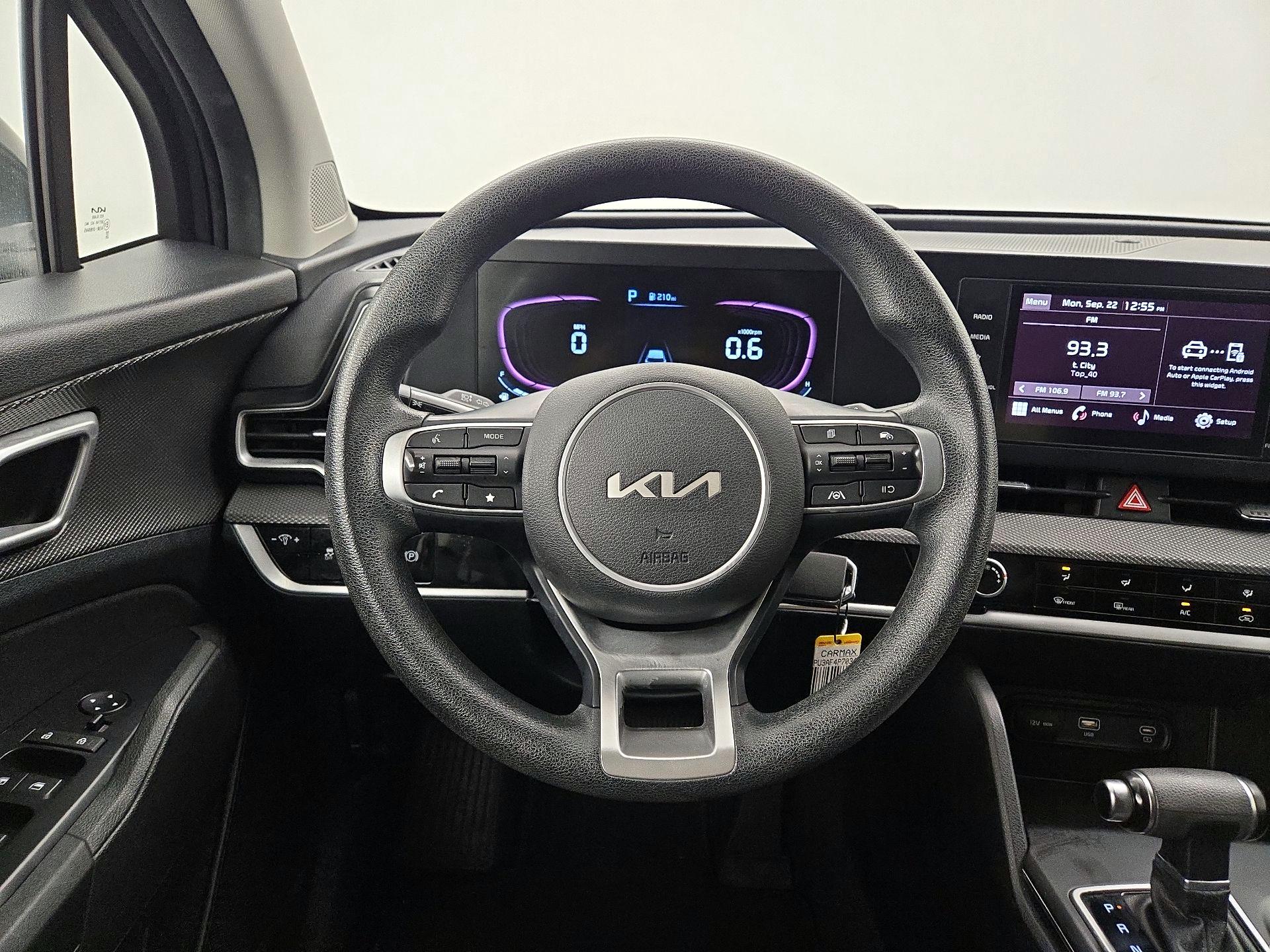 Thumbnail: 2023 Kia Sportage - 10