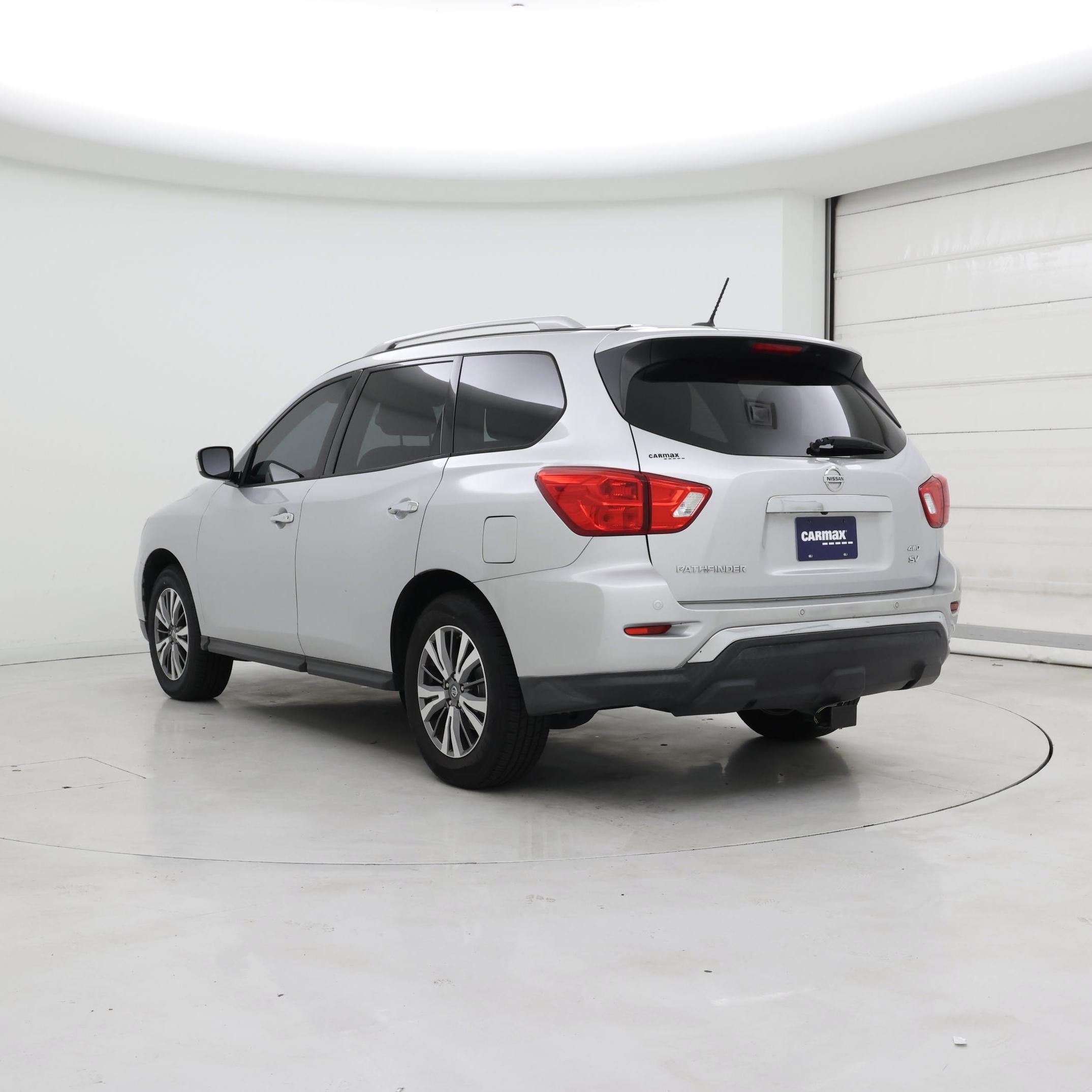 Thumbnail: 2018 Nissan Pathfinder - 2