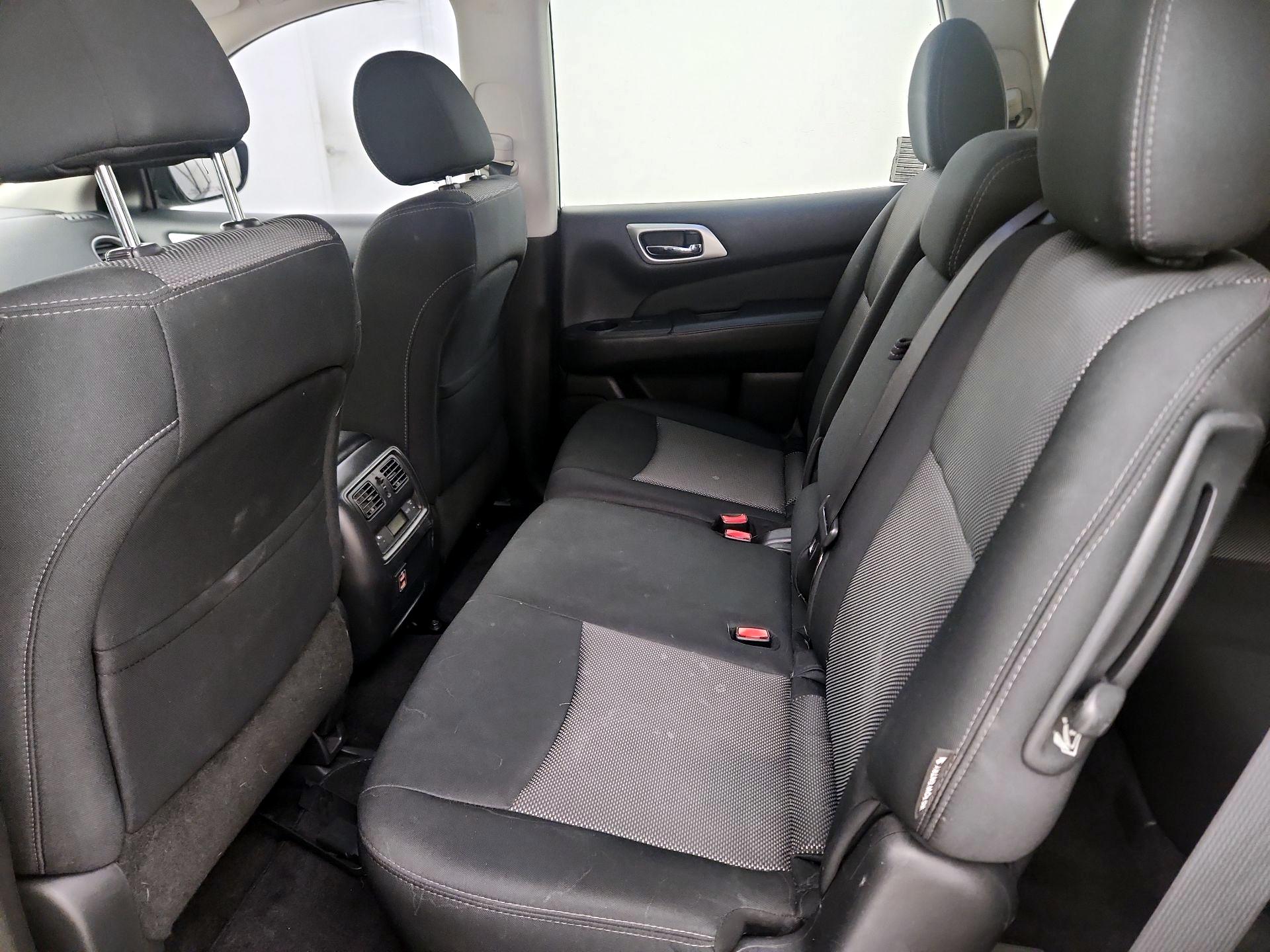 Thumbnail: 2018 Nissan Pathfinder - 19