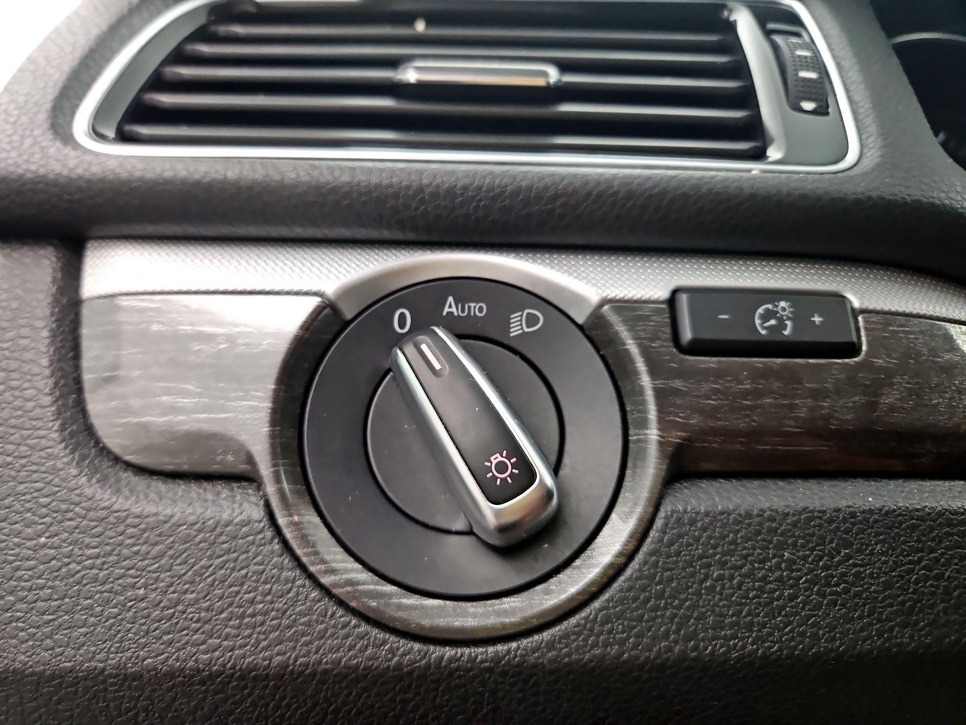 Thumbnail: 2016 Volkswagen Passat - 13