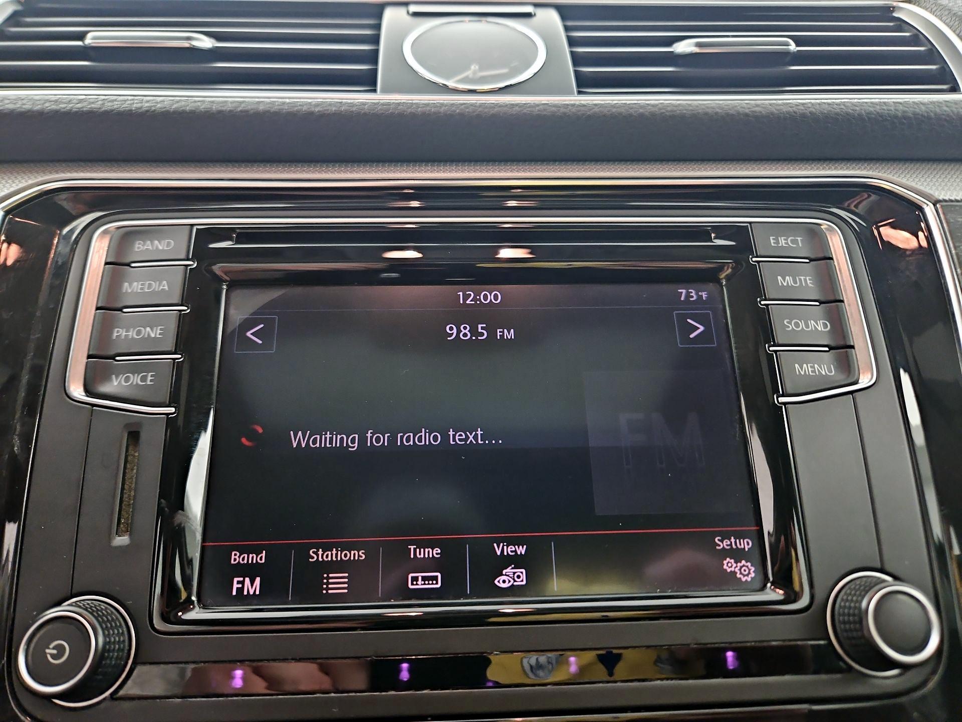 Thumbnail: 2016 Volkswagen Passat - 15