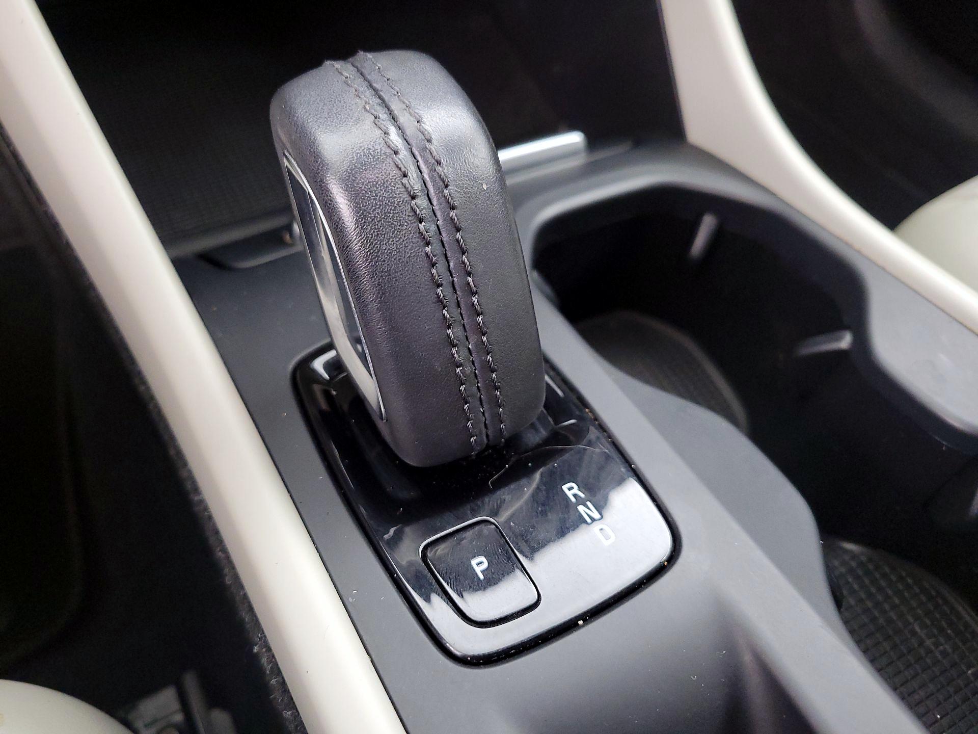 Thumbnail: 2021 Volvo XC40 - 18