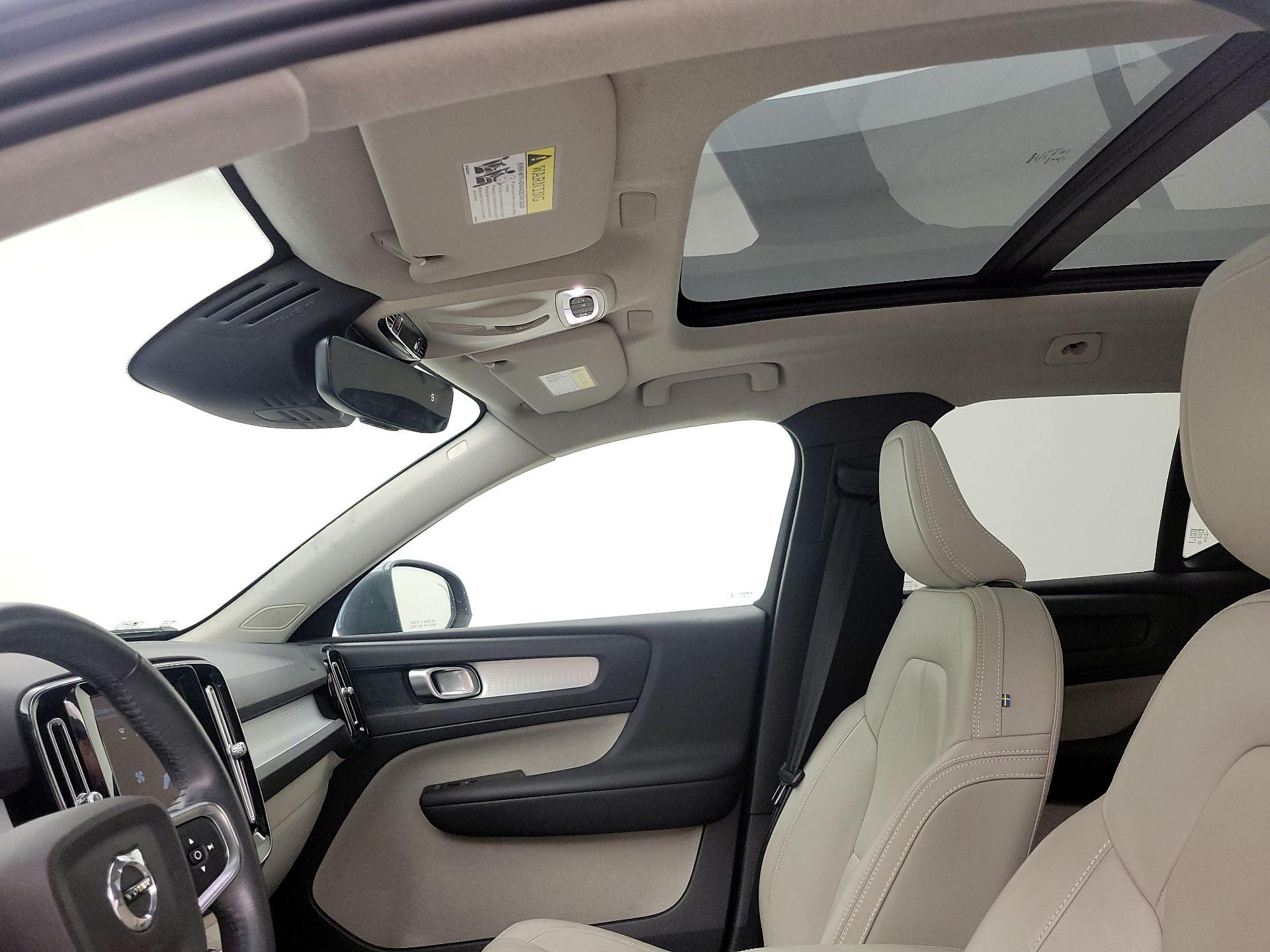 Thumbnail: 2021 Volvo XC40 - 20