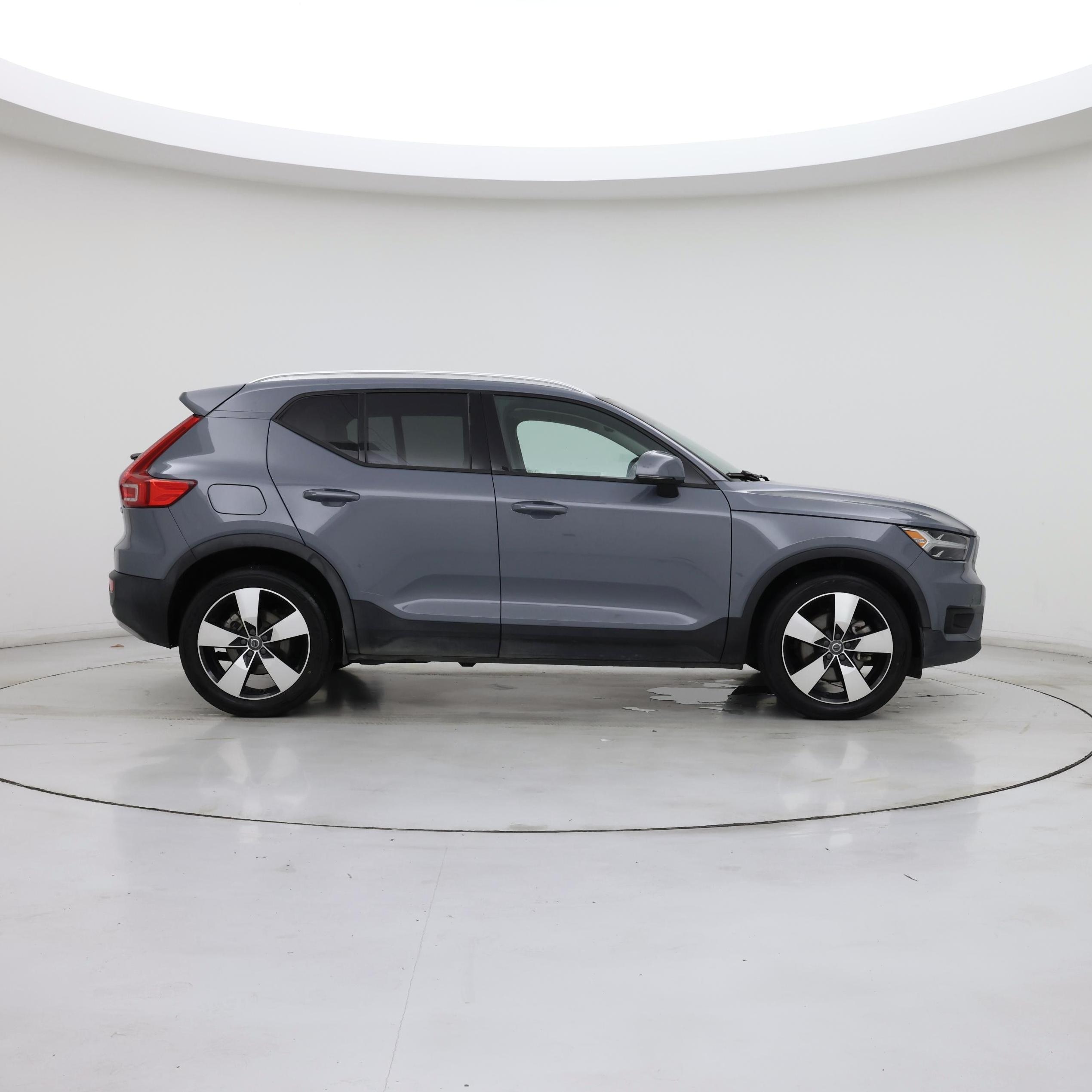 Thumbnail: 2021 Volvo XC40 - 7