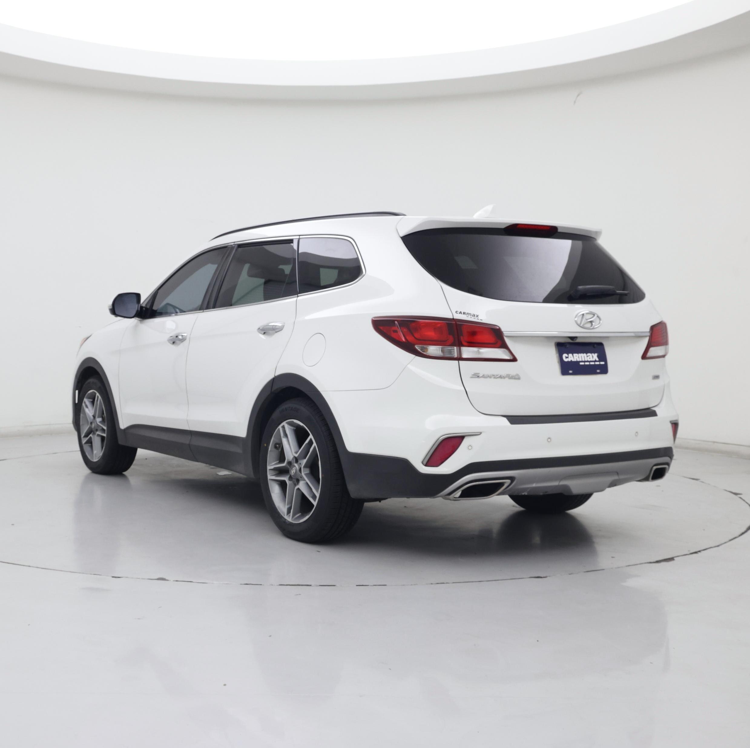 Thumbnail: 2017 Hyundai Santa Fe - 2