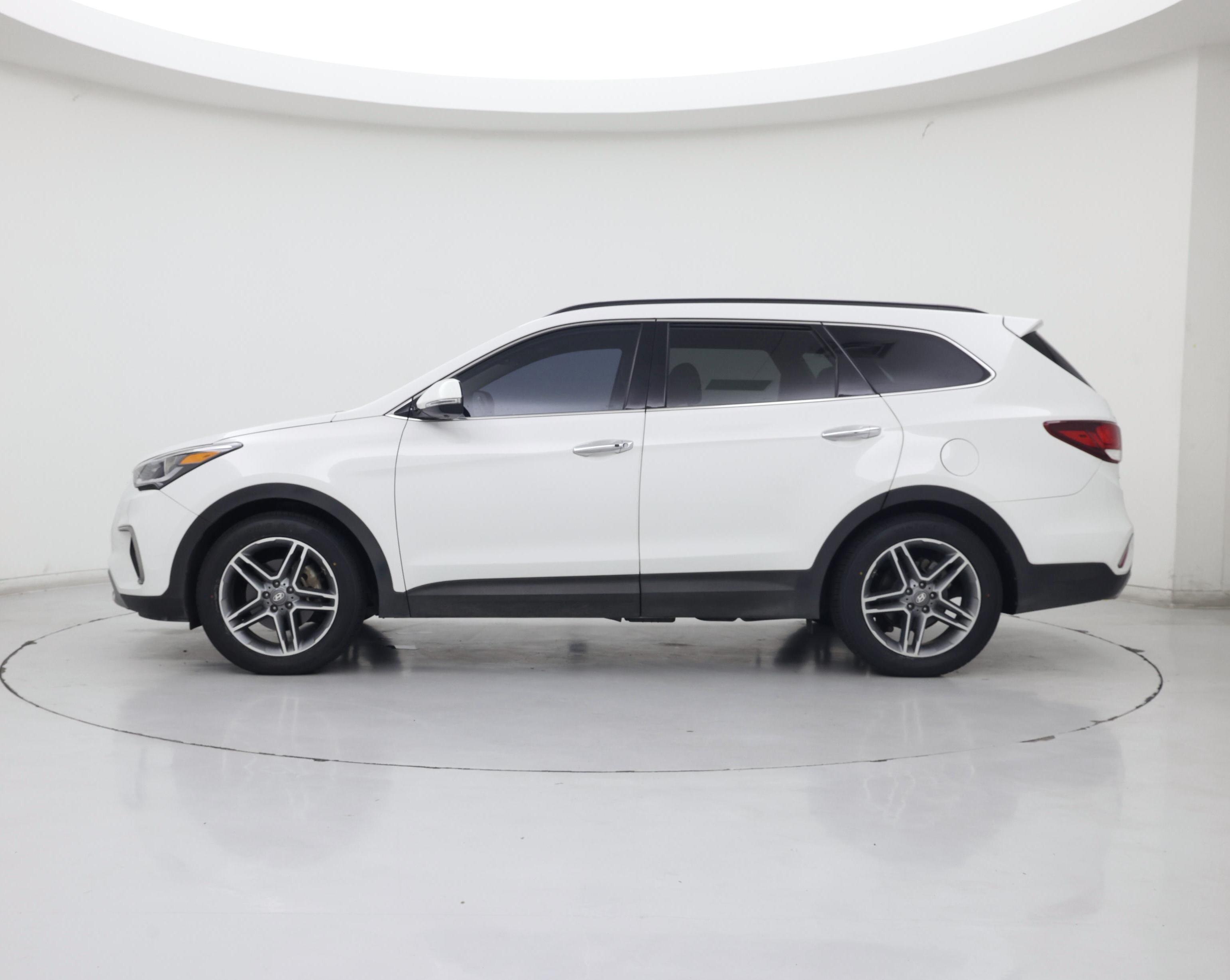 Thumbnail: 2017 Hyundai Santa Fe - 3