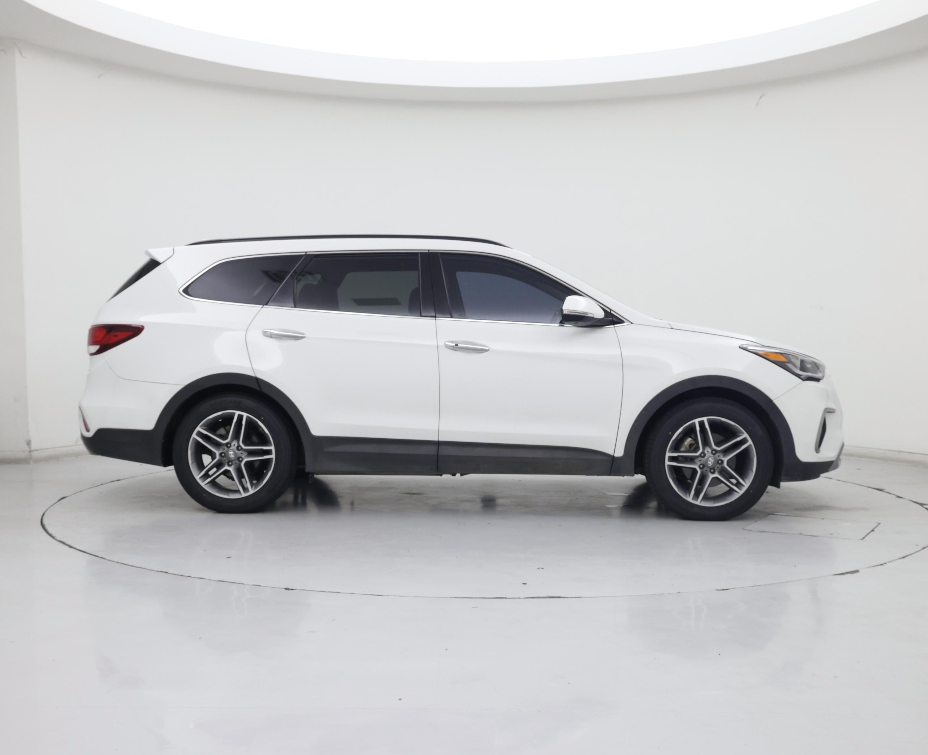 Thumbnail: 2017 Hyundai Santa Fe - 7