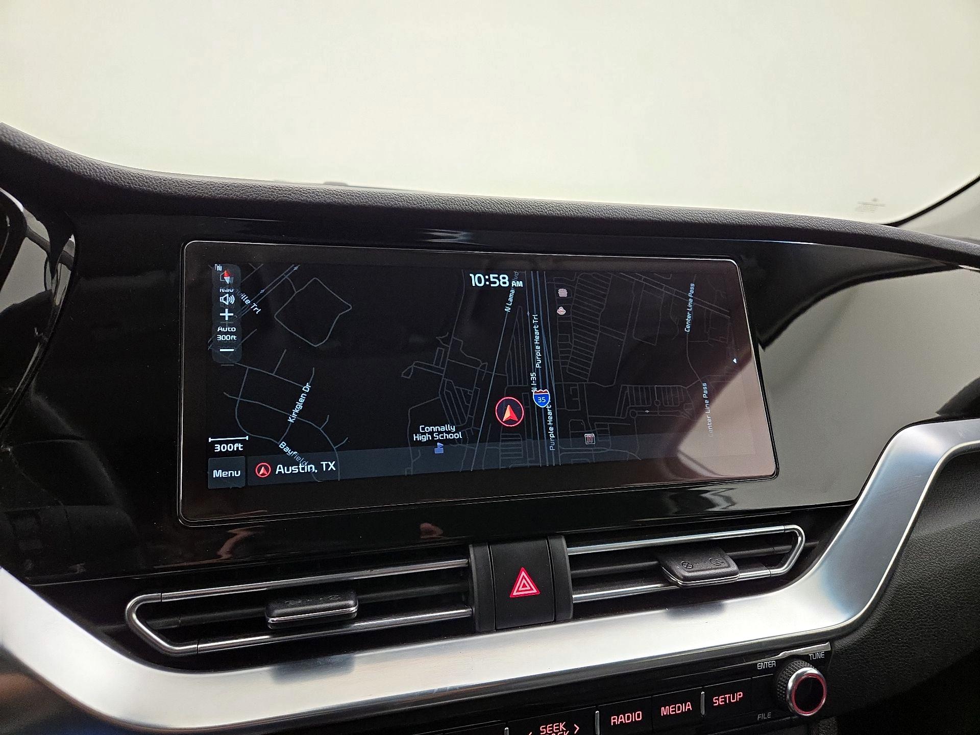 Thumbnail: 2022 Kia Niro - 14
