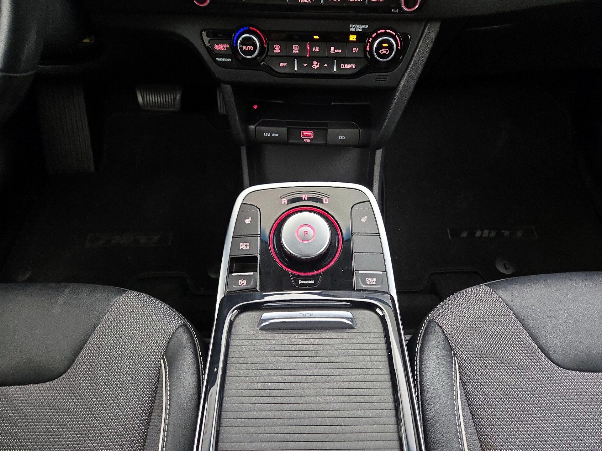 Thumbnail: 2022 Kia Niro - 18