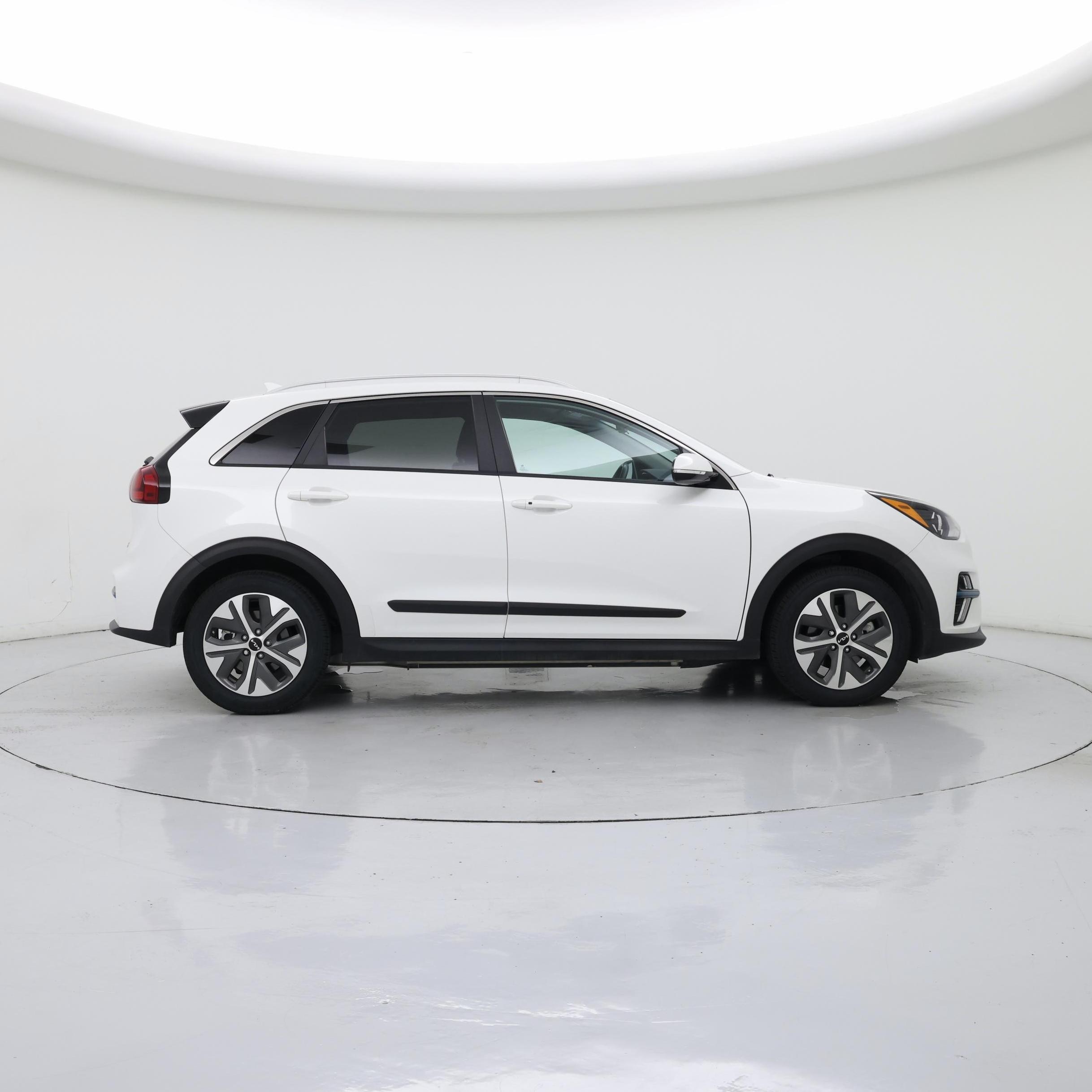 Thumbnail: 2022 Kia Niro - 7
