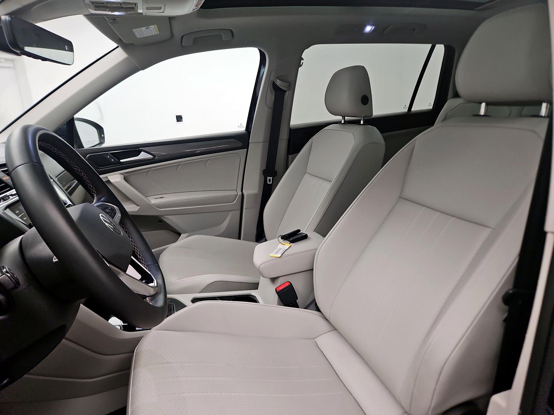 Thumbnail: 2023 Volkswagen Tiguan - 11