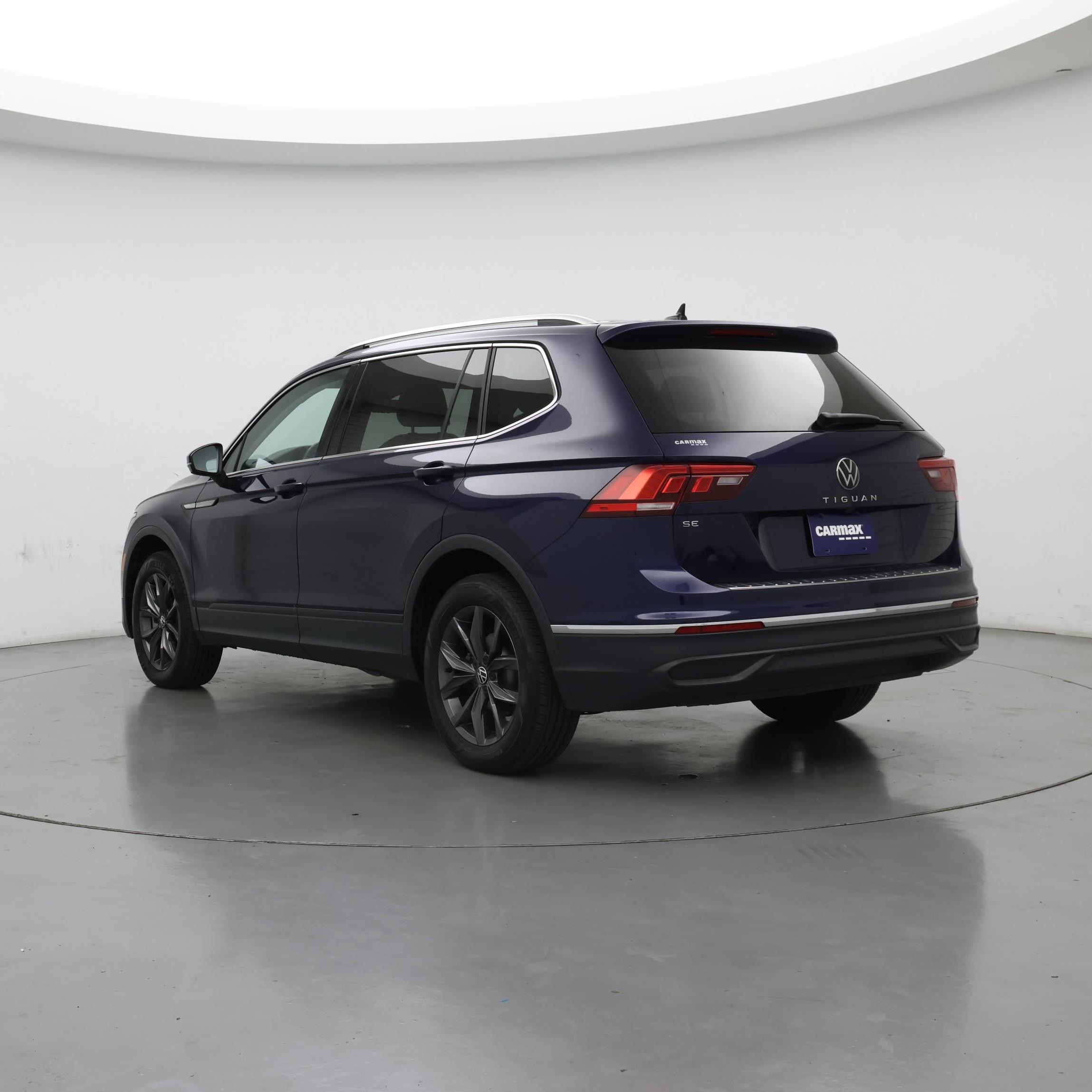 Thumbnail: 2023 Volkswagen Tiguan - 2