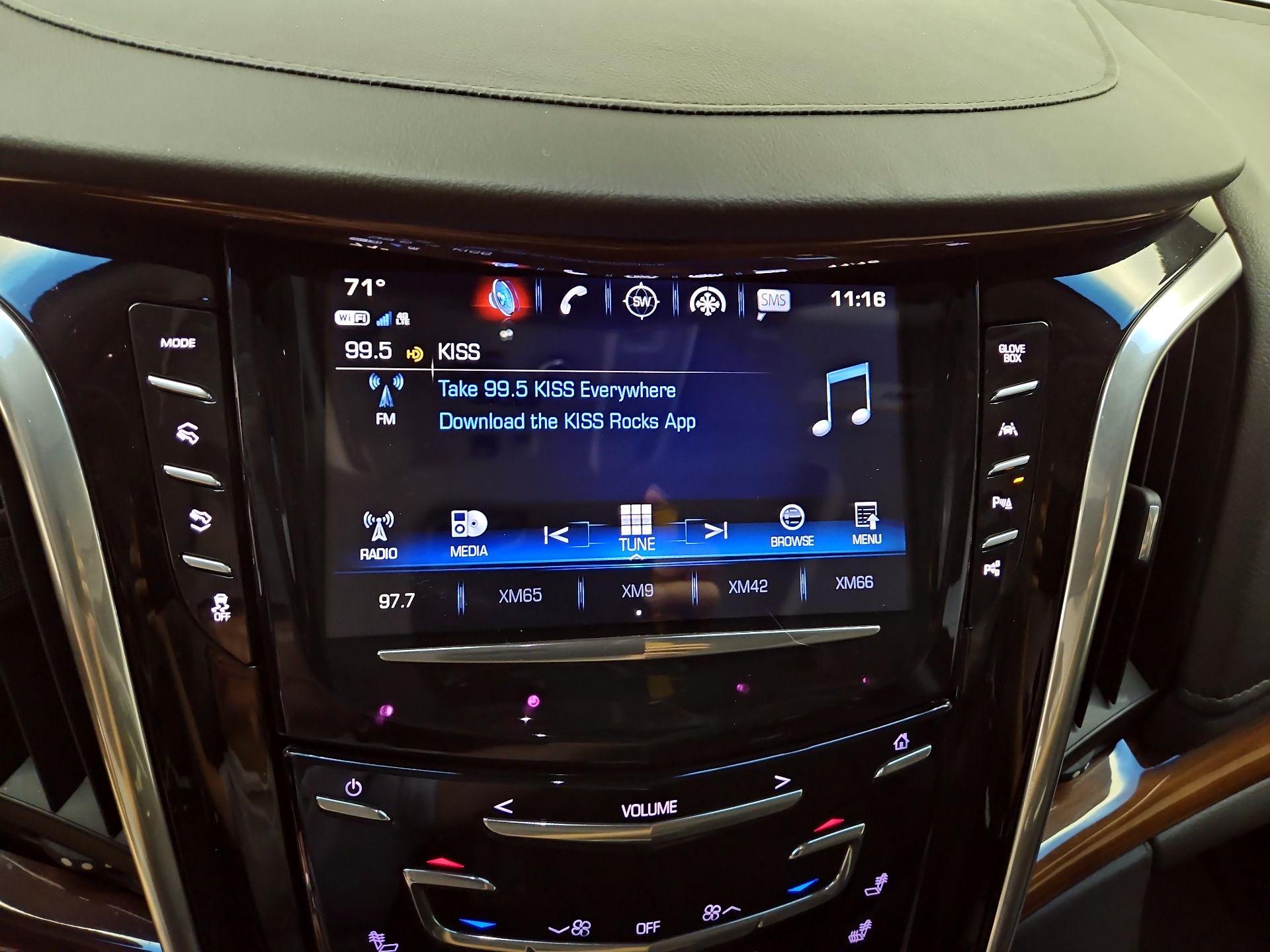 Thumbnail: 2019 Cadillac Escalade - 16