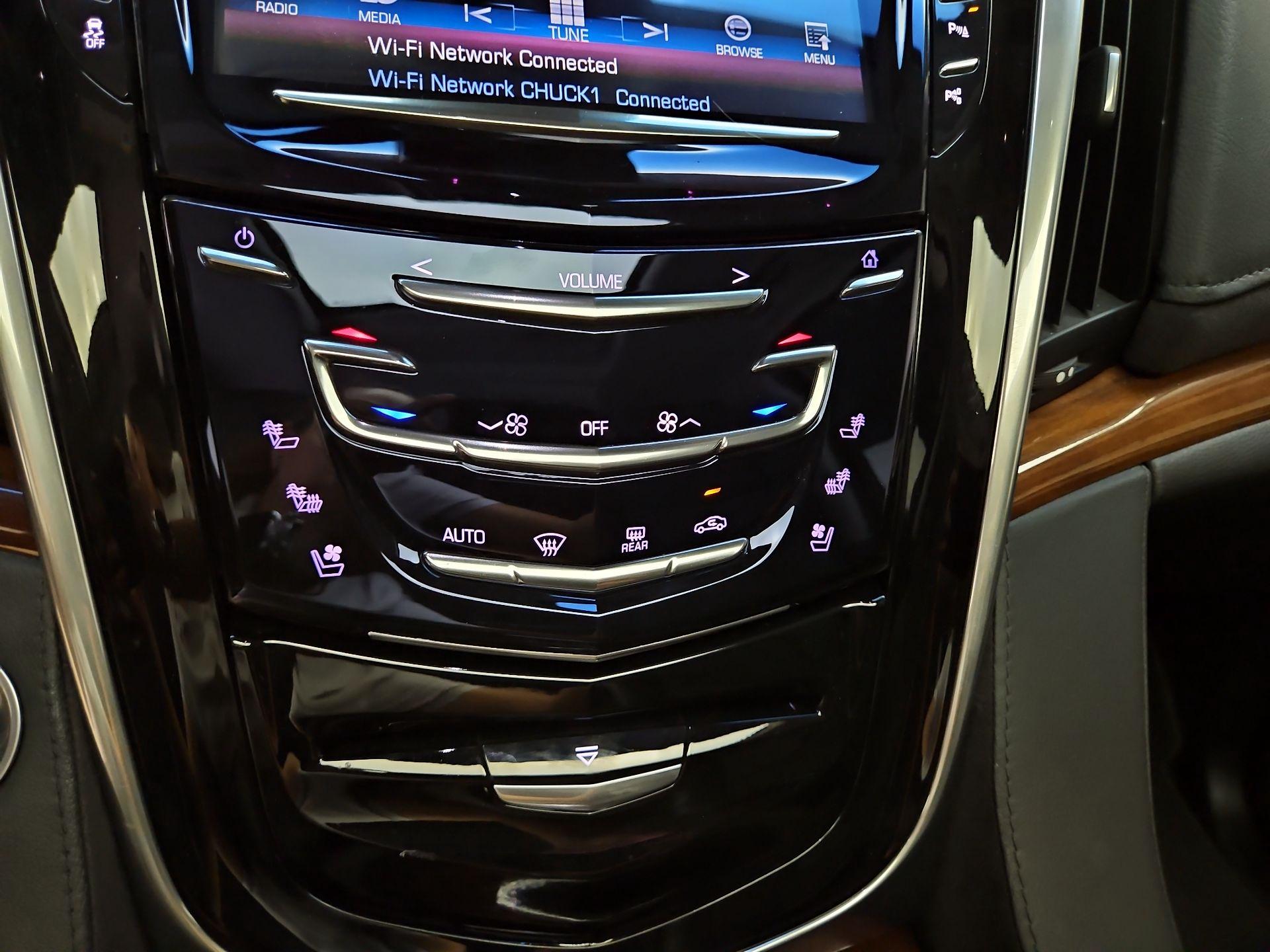 Thumbnail: 2019 Cadillac Escalade - 17