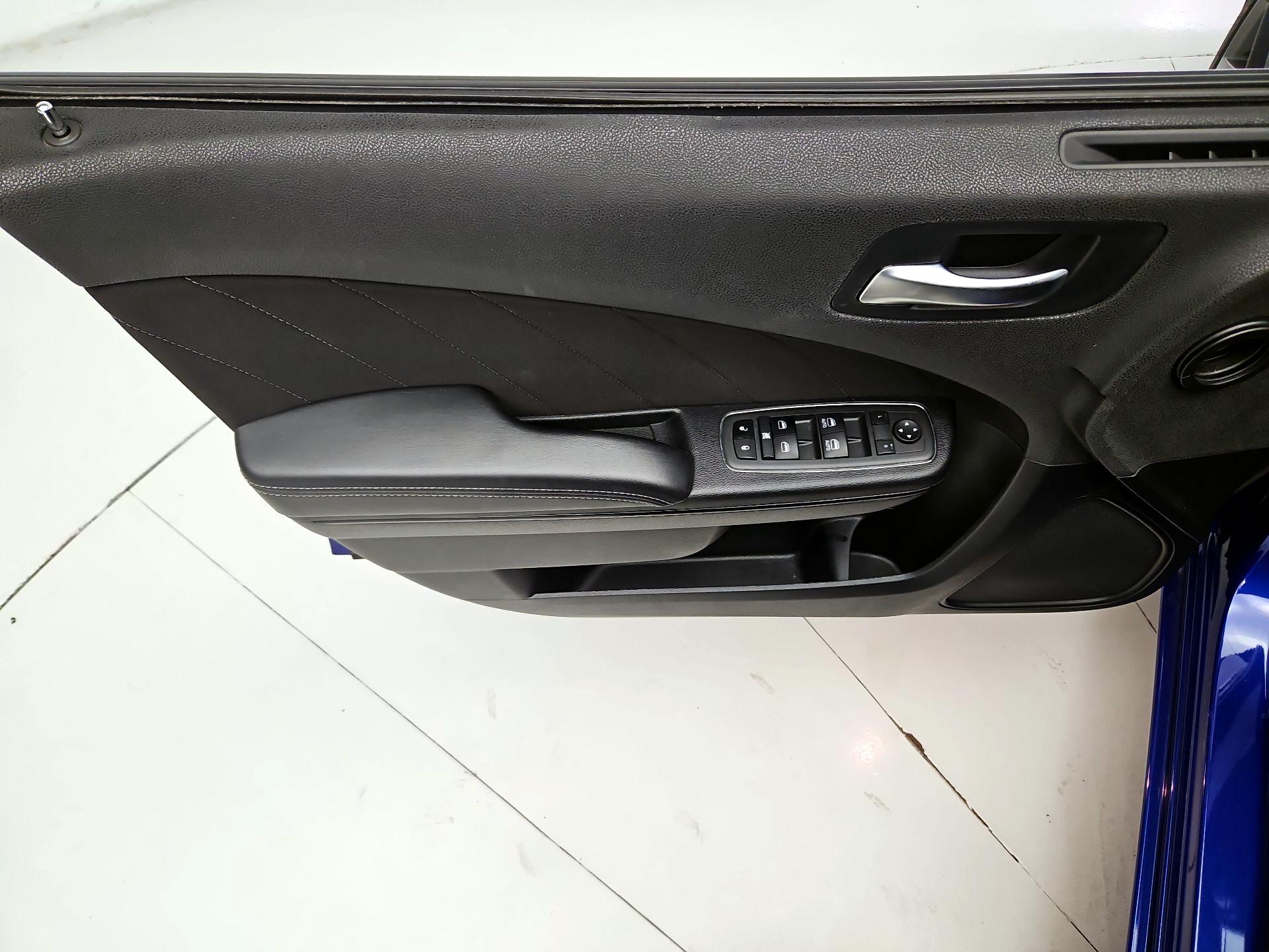 Thumbnail: 2022 Dodge Charger - 12