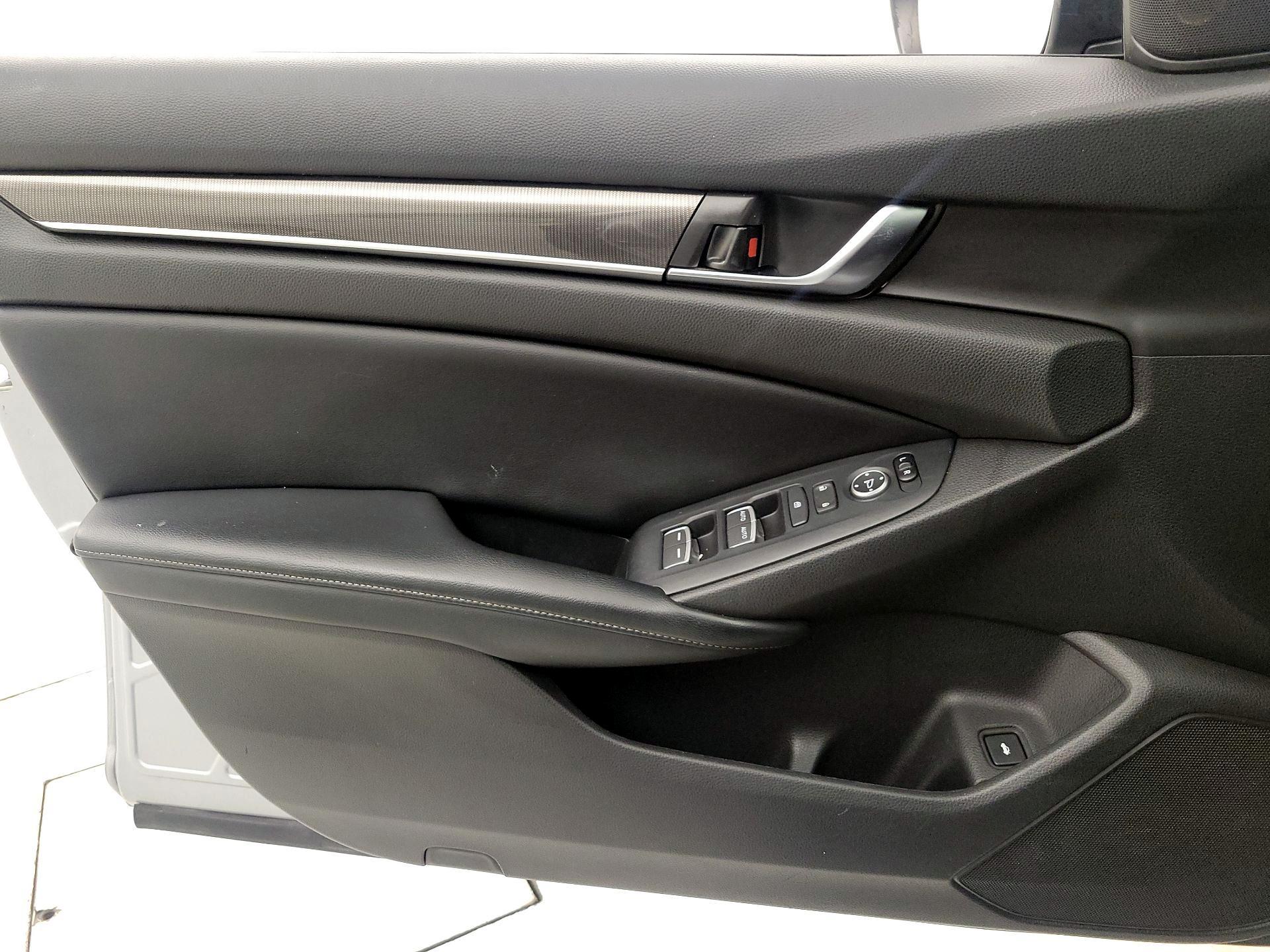 Thumbnail: 2018 Honda Accord - 12