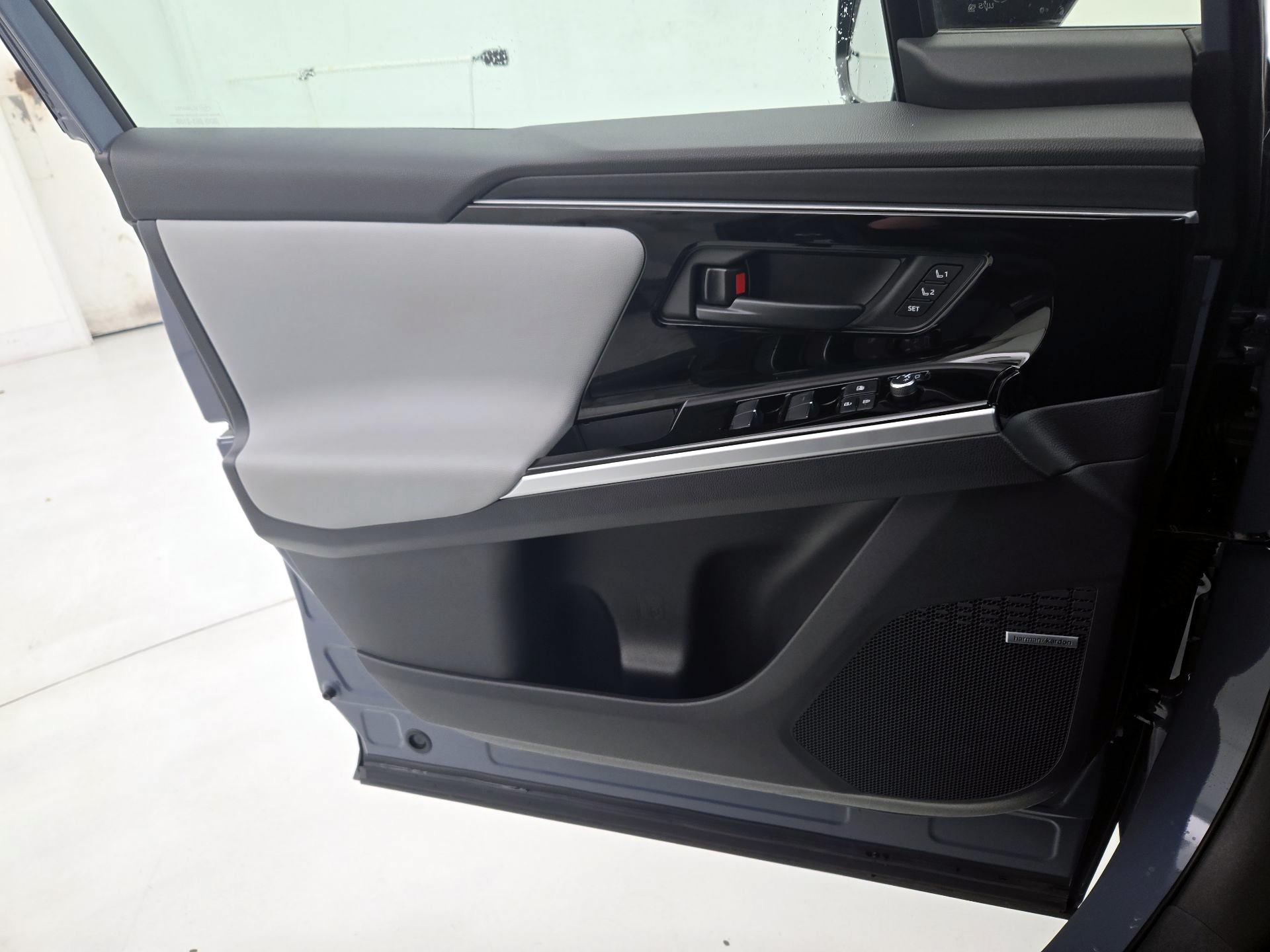 Thumbnail: 2024 Subaru Solterra - 12