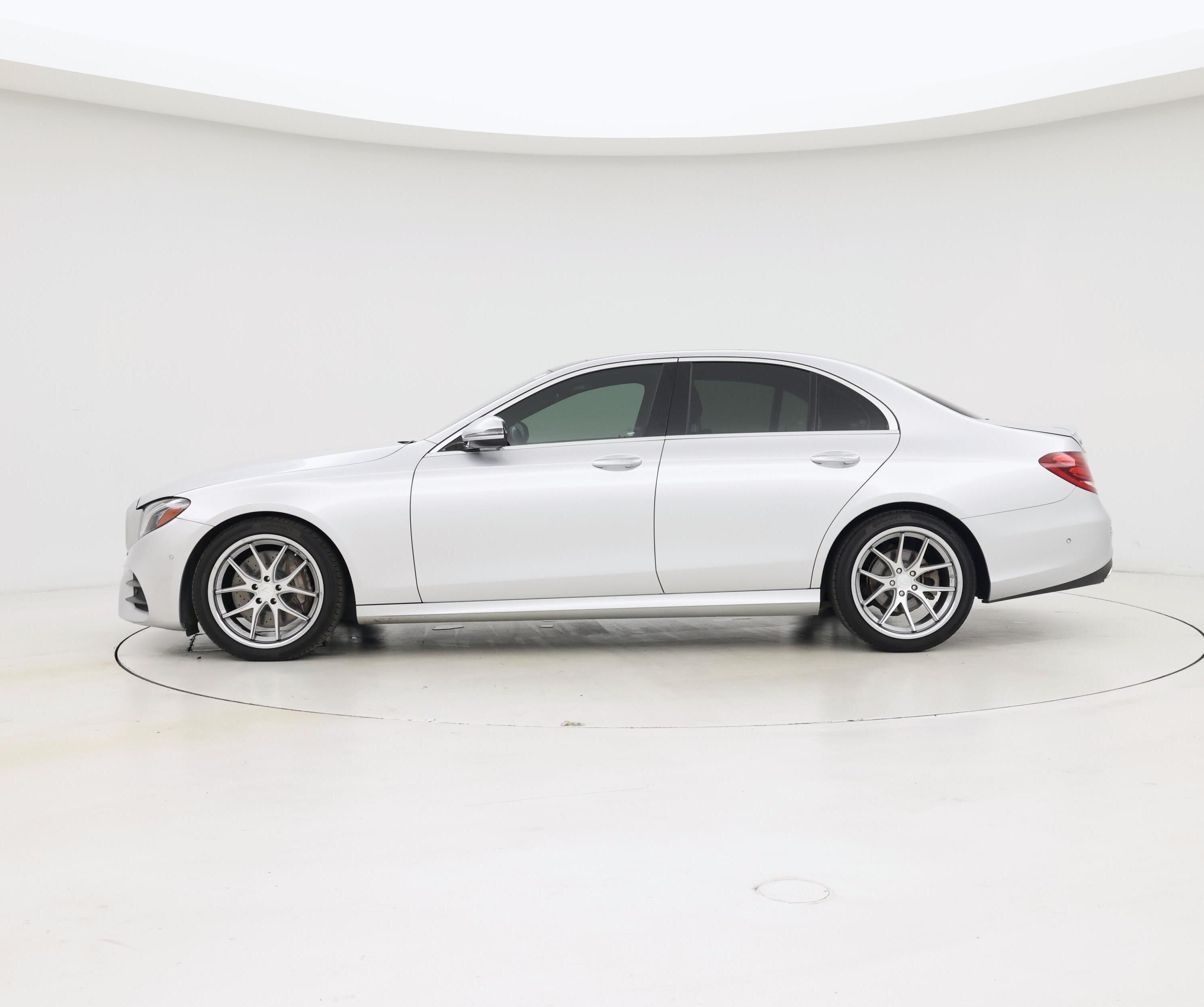 Thumbnail: 2017 Mercedes-Benz E-Class - 3