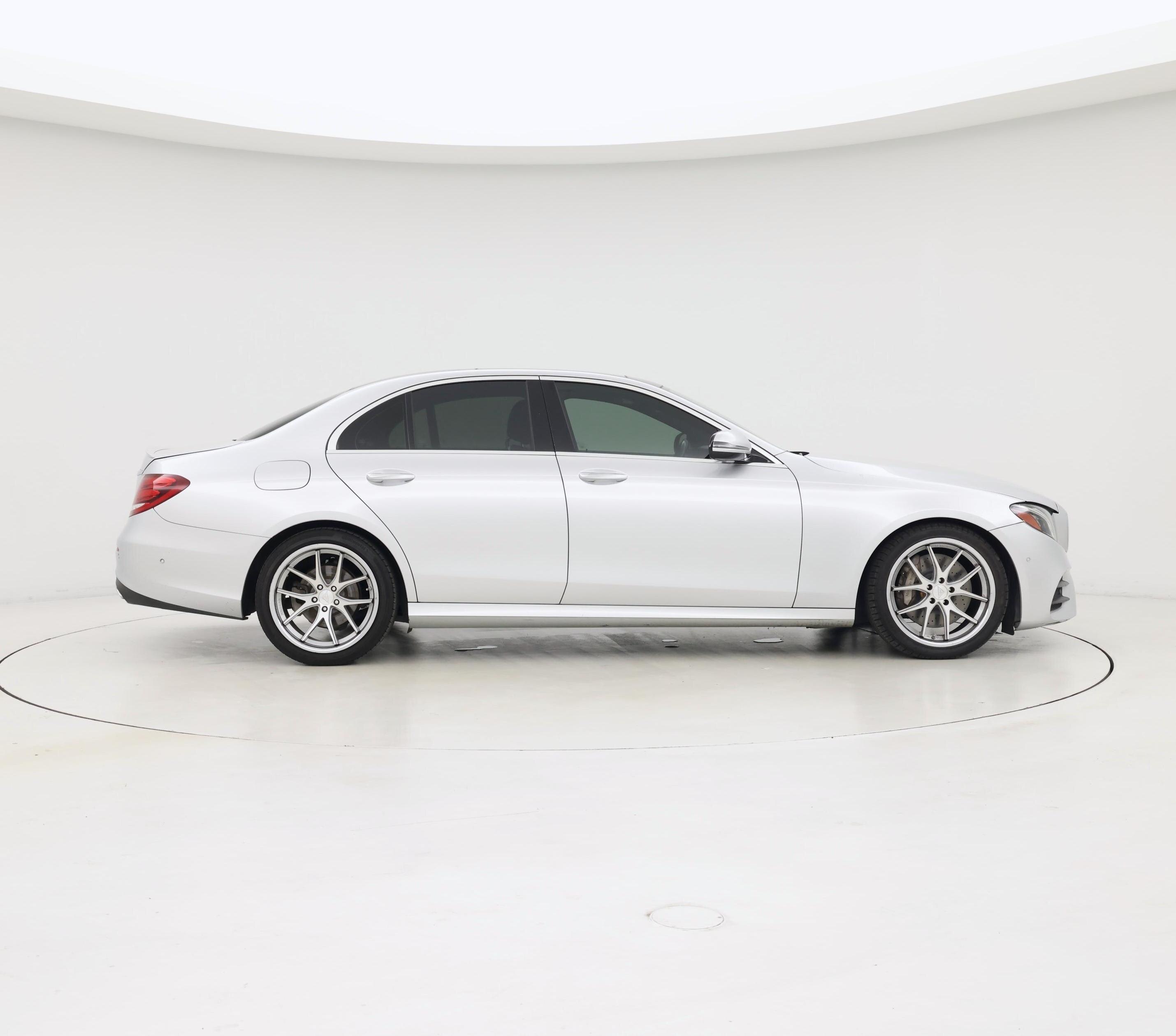 Thumbnail: 2017 Mercedes-Benz E-Class - 7