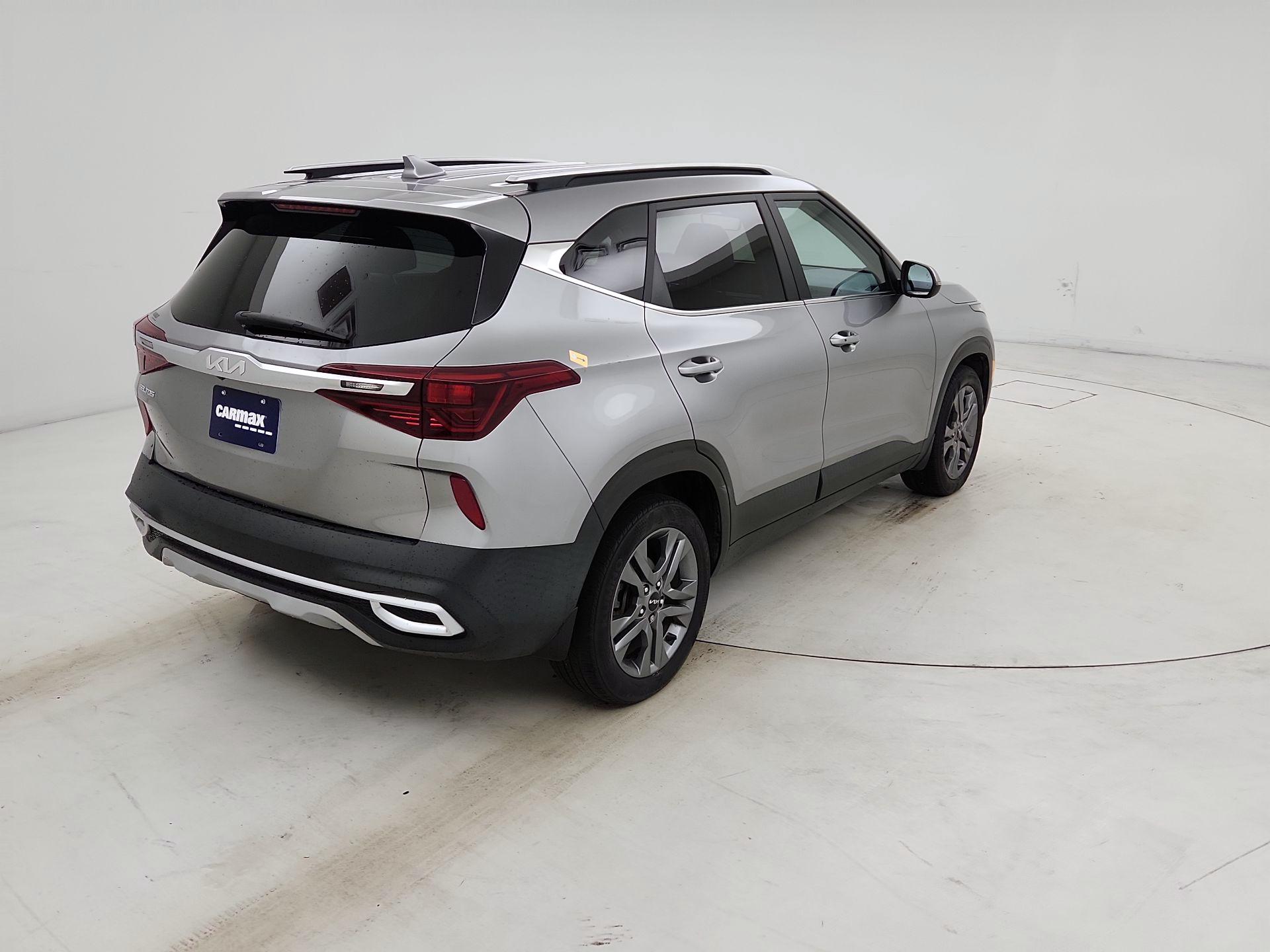 Thumbnail: 2023 Kia Seltos - 5