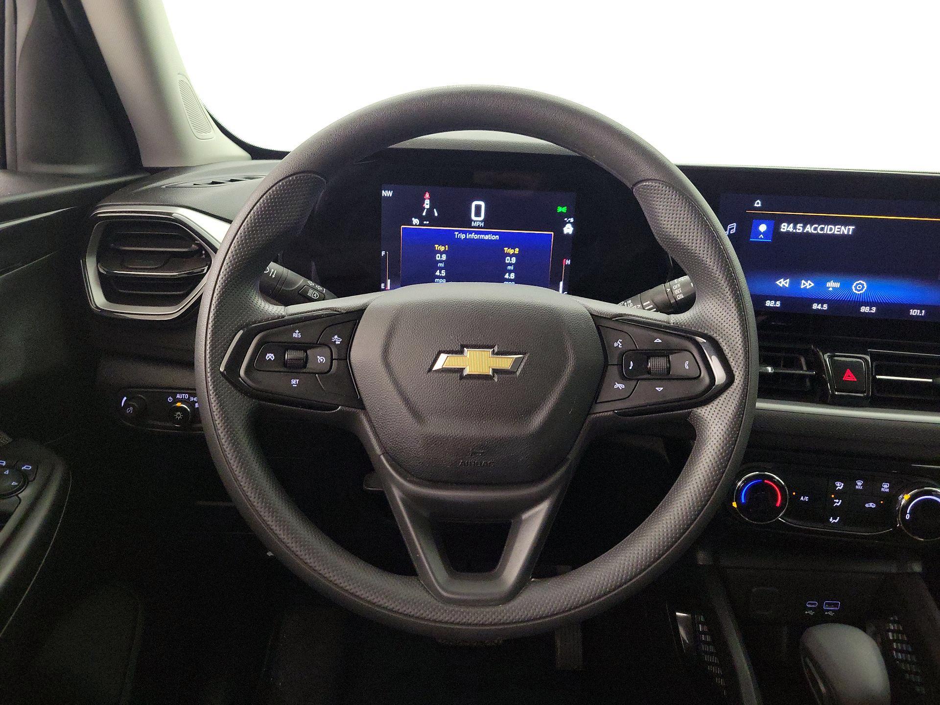 Thumbnail: 2025 Chevrolet TrailBlazer - 10