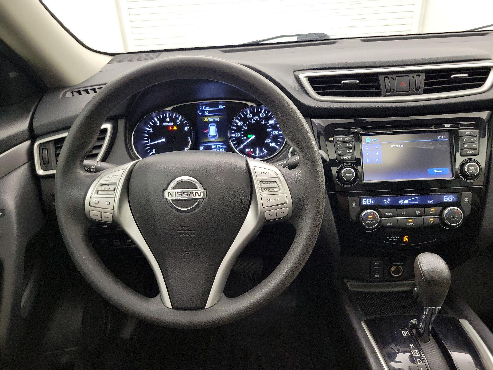 Thumbnail: 2015 Nissan Rogue - 10