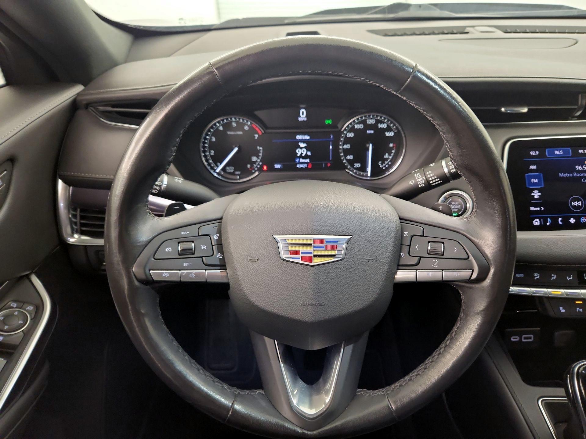 Thumbnail: 2023 Cadillac XT4 - 10