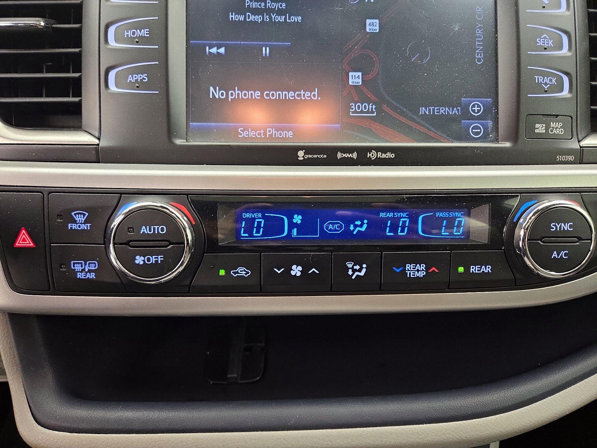Thumbnail: 2019 Toyota Highlander - 17