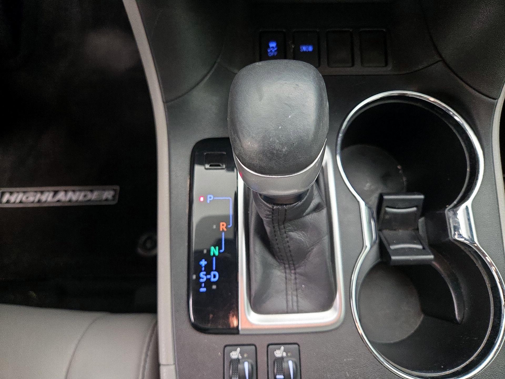 Thumbnail: 2019 Toyota Highlander - 18