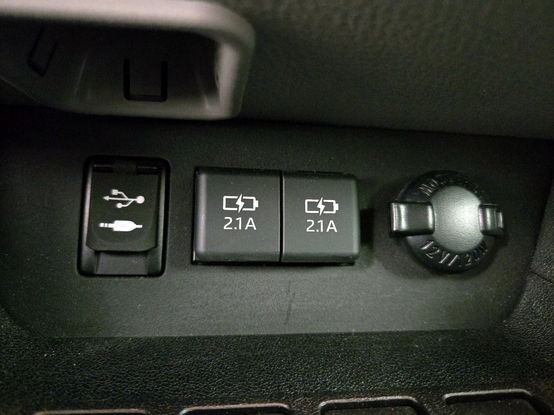 Thumbnail: 2019 Toyota Highlander - 19